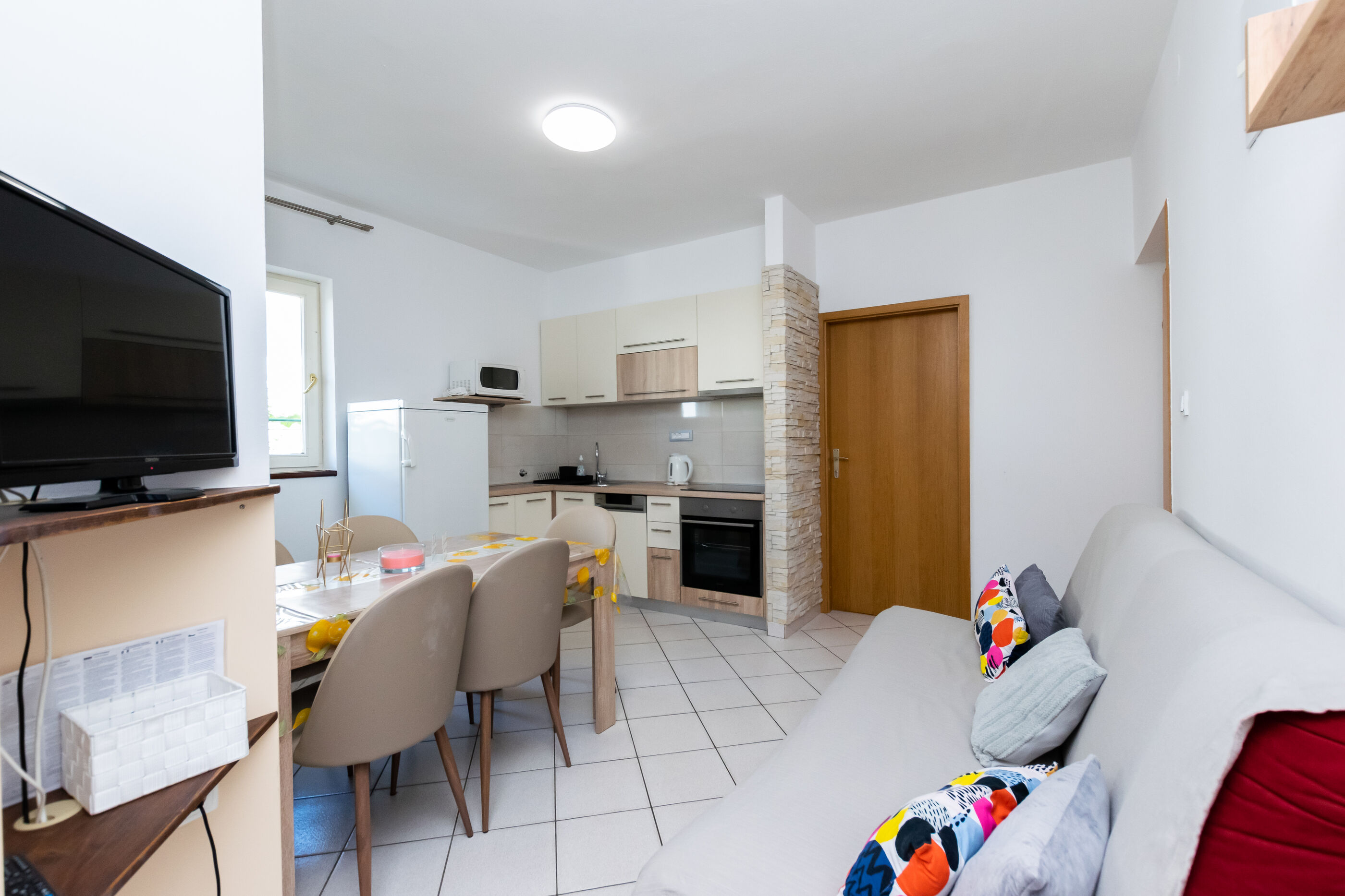 Apartments Miranda 89931-A4