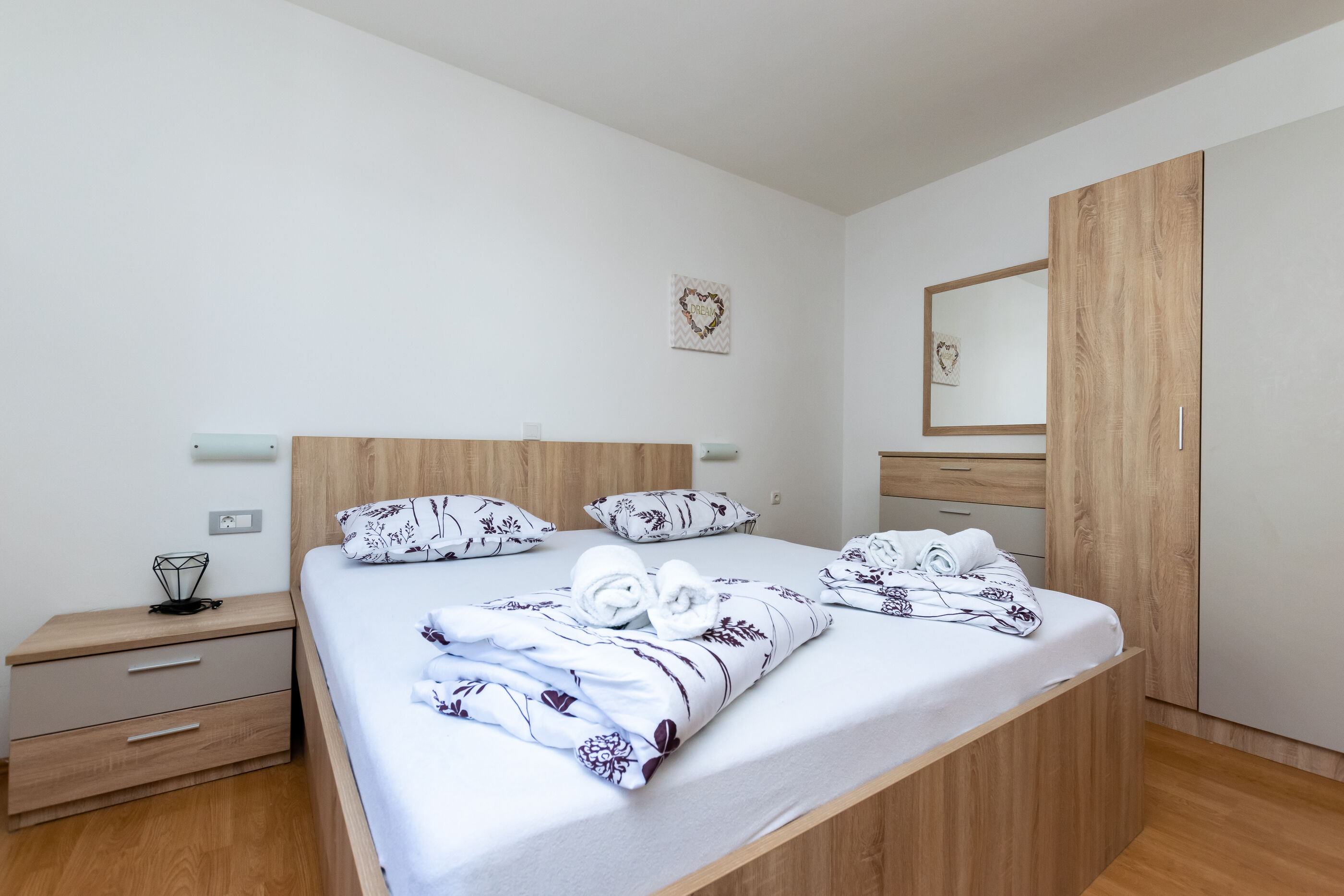 Apartments Miranda 89931-A4