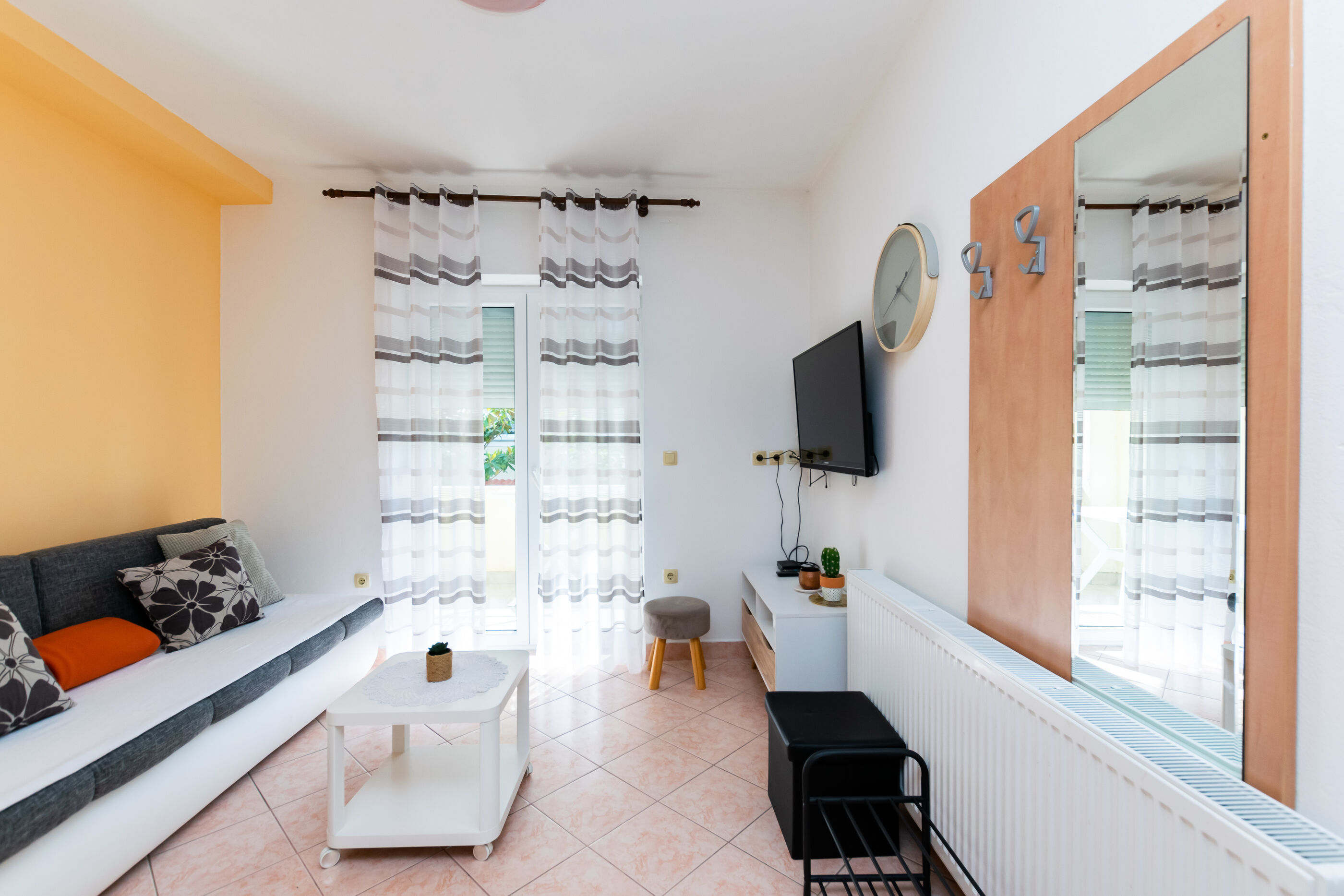 Apartments Miranda 89931-A6