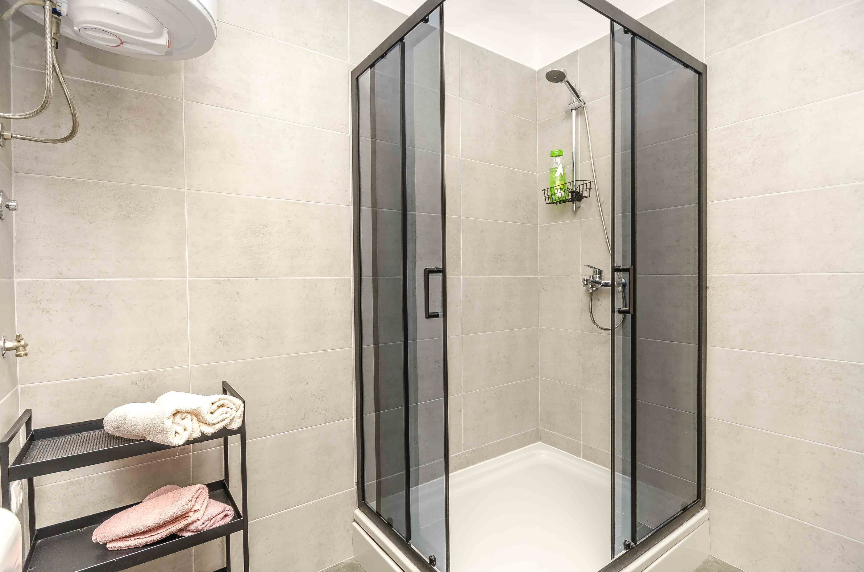 Apartments Ivka 82101-A1