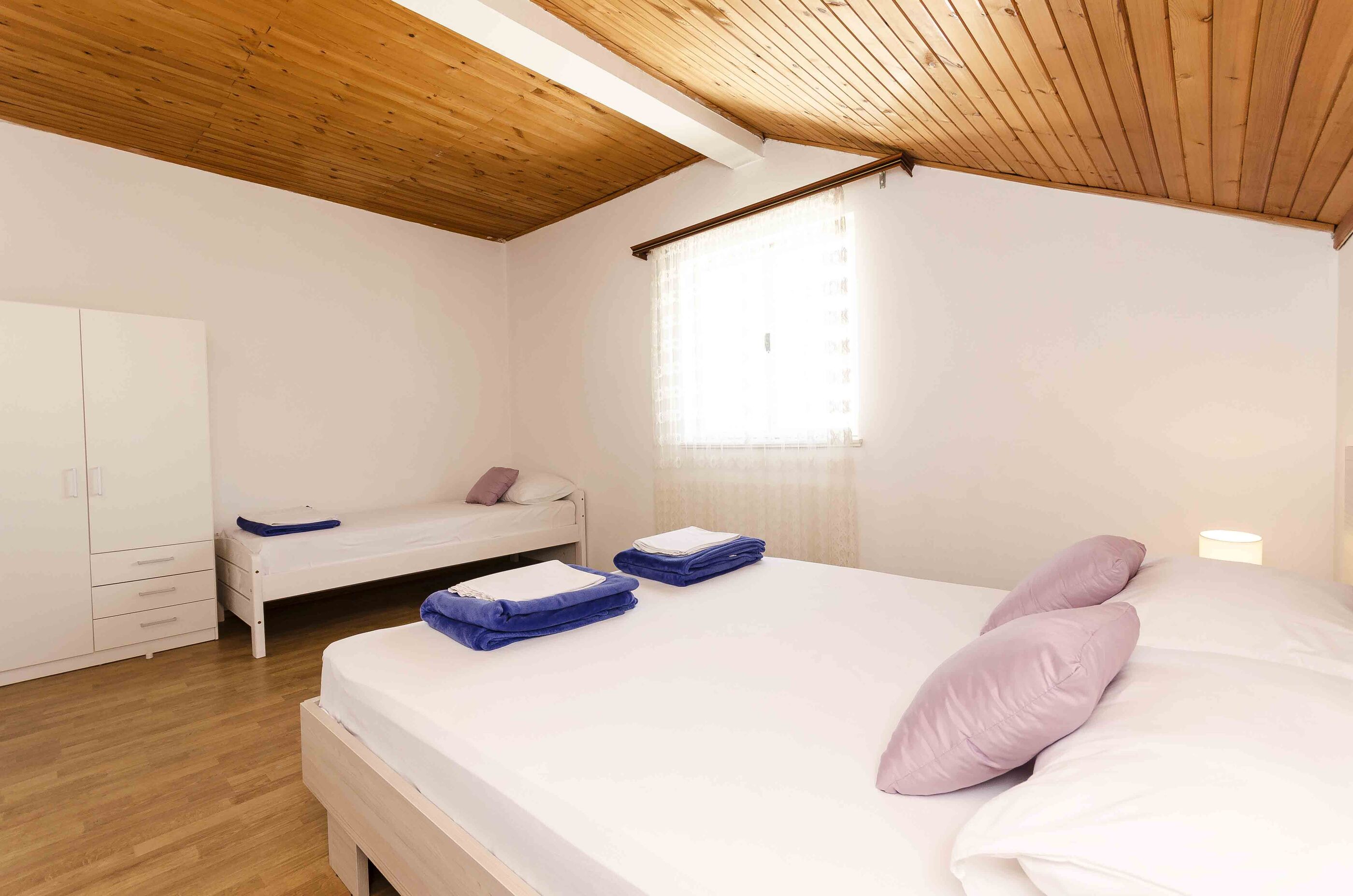 Apartments Ivka 82101-A3