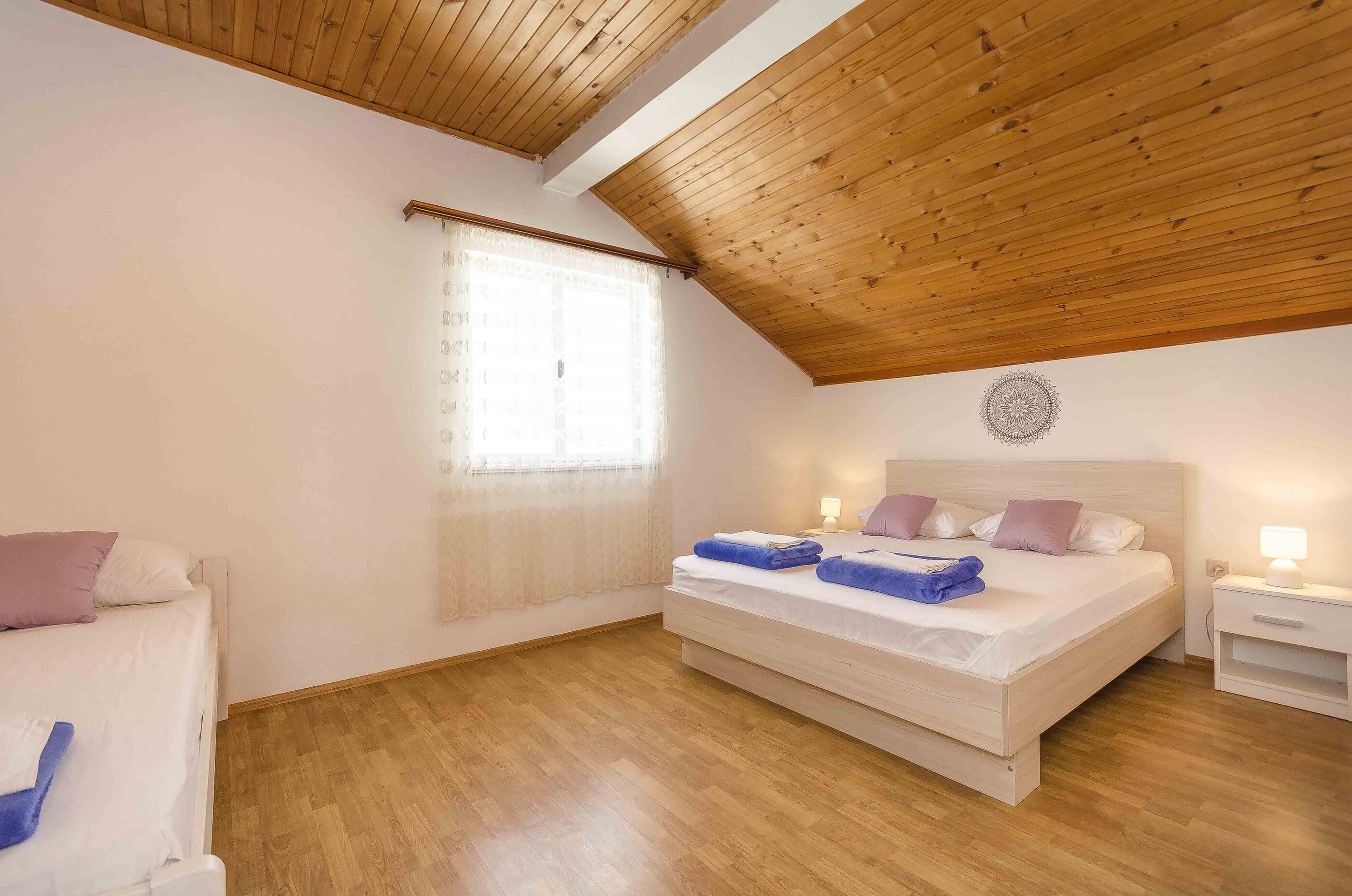 Apartments Ivka 82101-A3