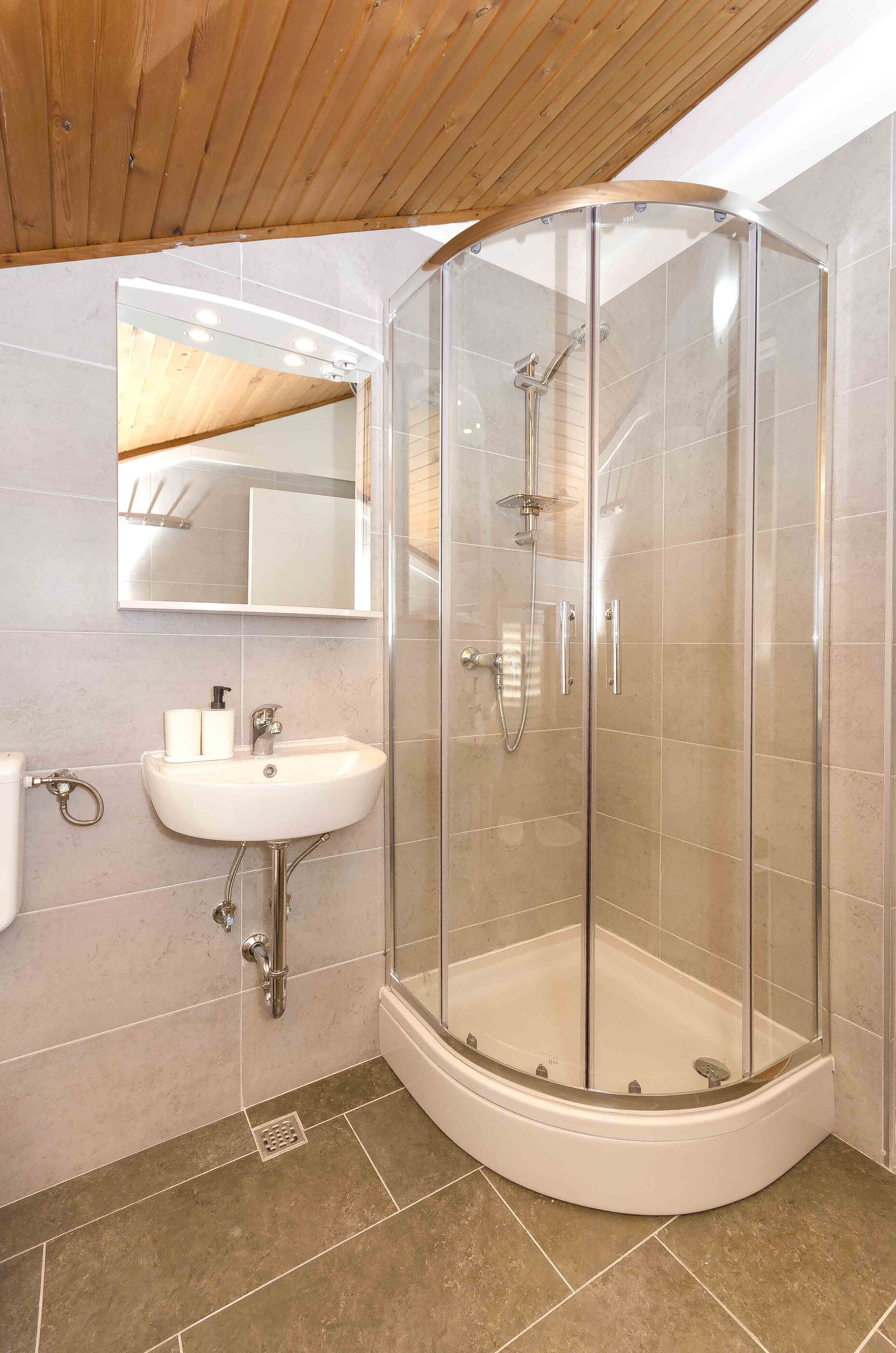 Apartments Ivka 82101-A3