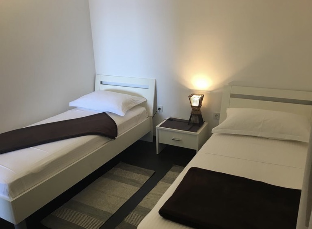 Apartments Vedran 26981-A2