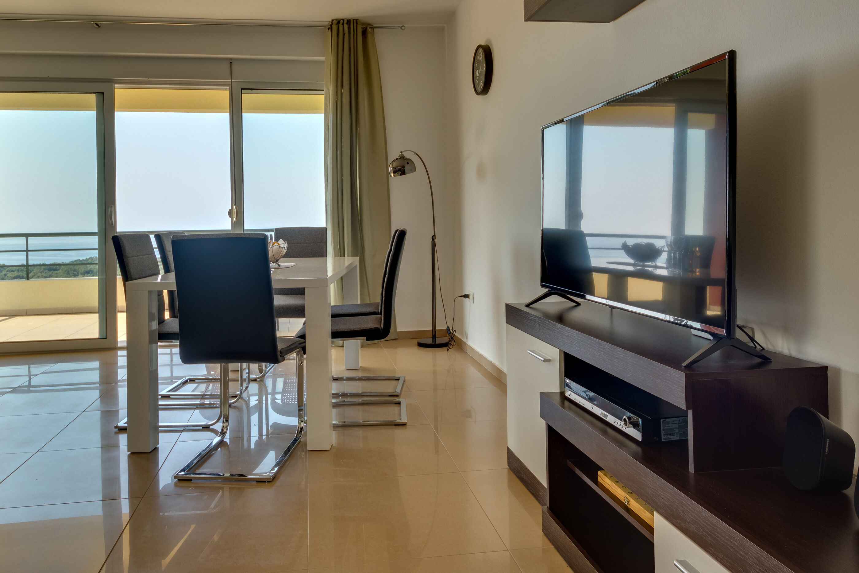 Apartments Utjeha 47501-A8