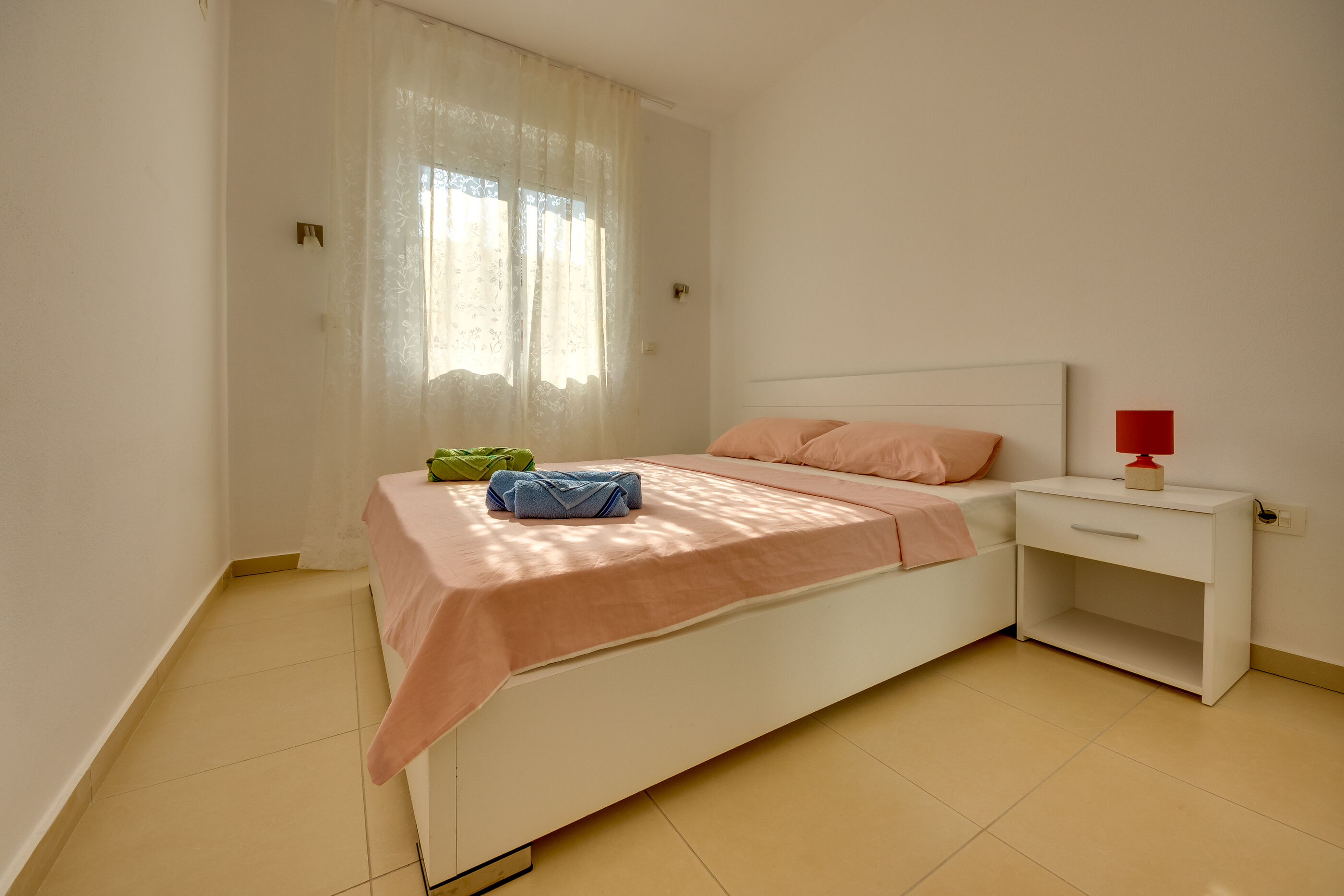 Apartments Utjeha 47501-A8