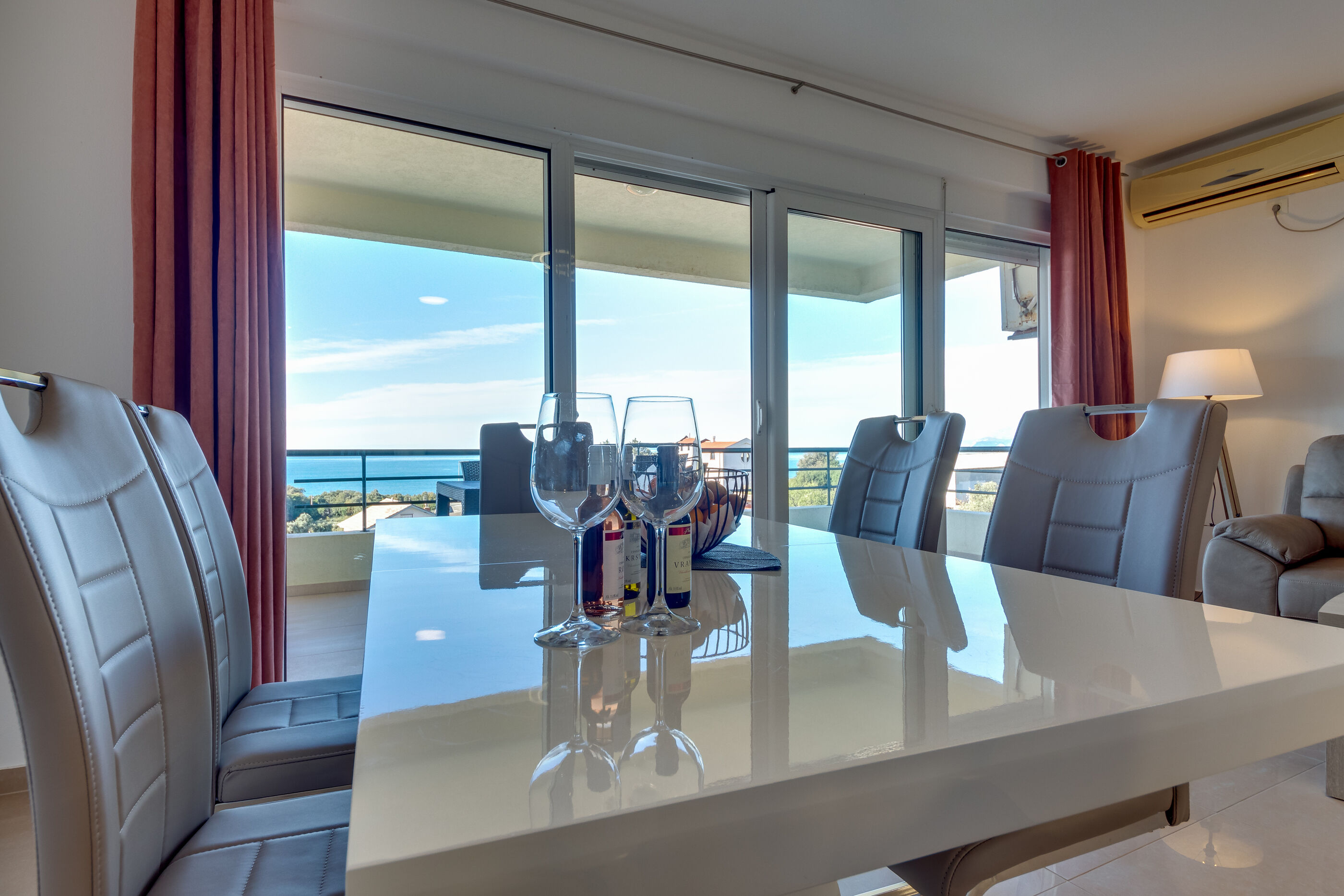 Apartments Utjeha 47501-A9