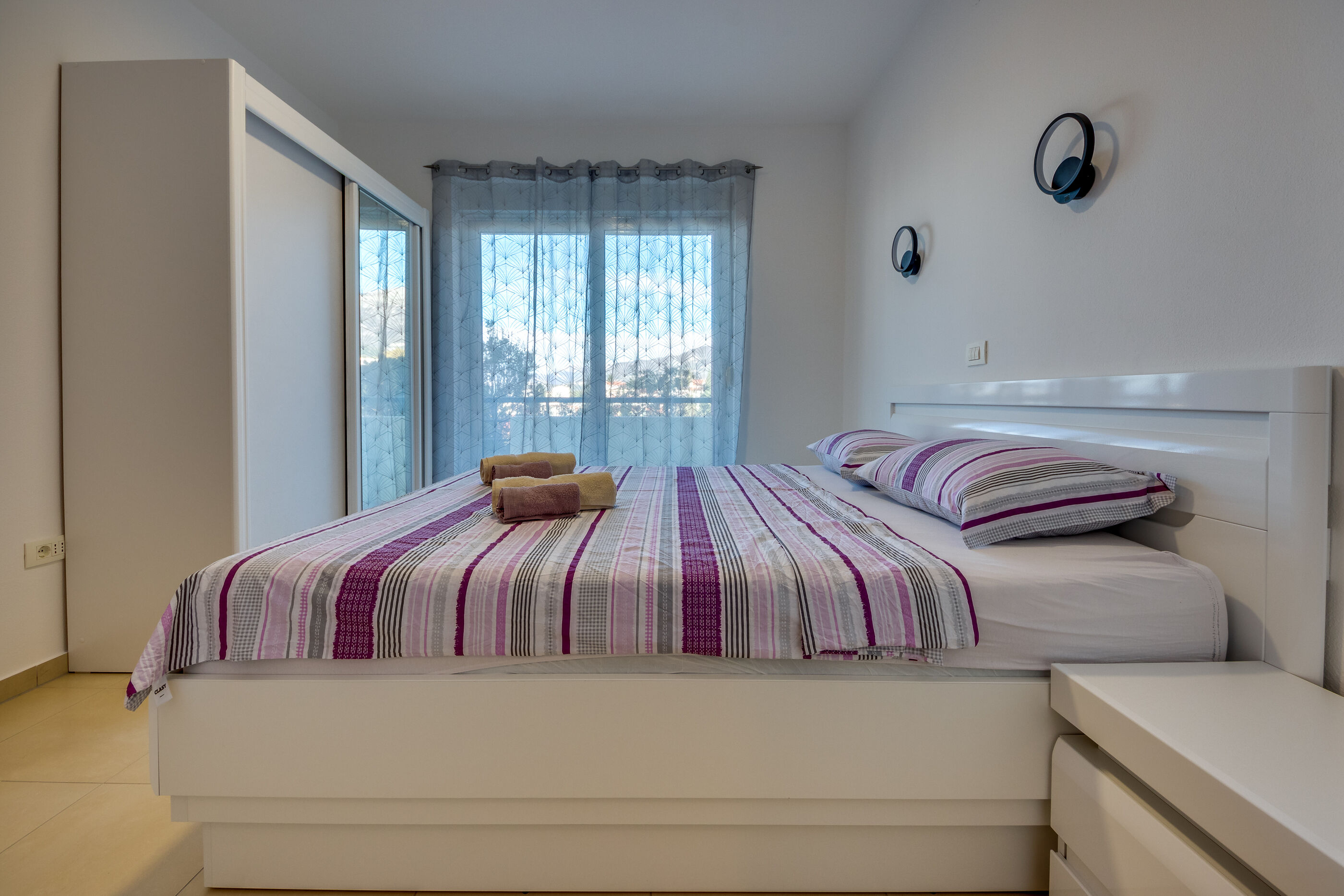 Apartments Utjeha 47501-A9