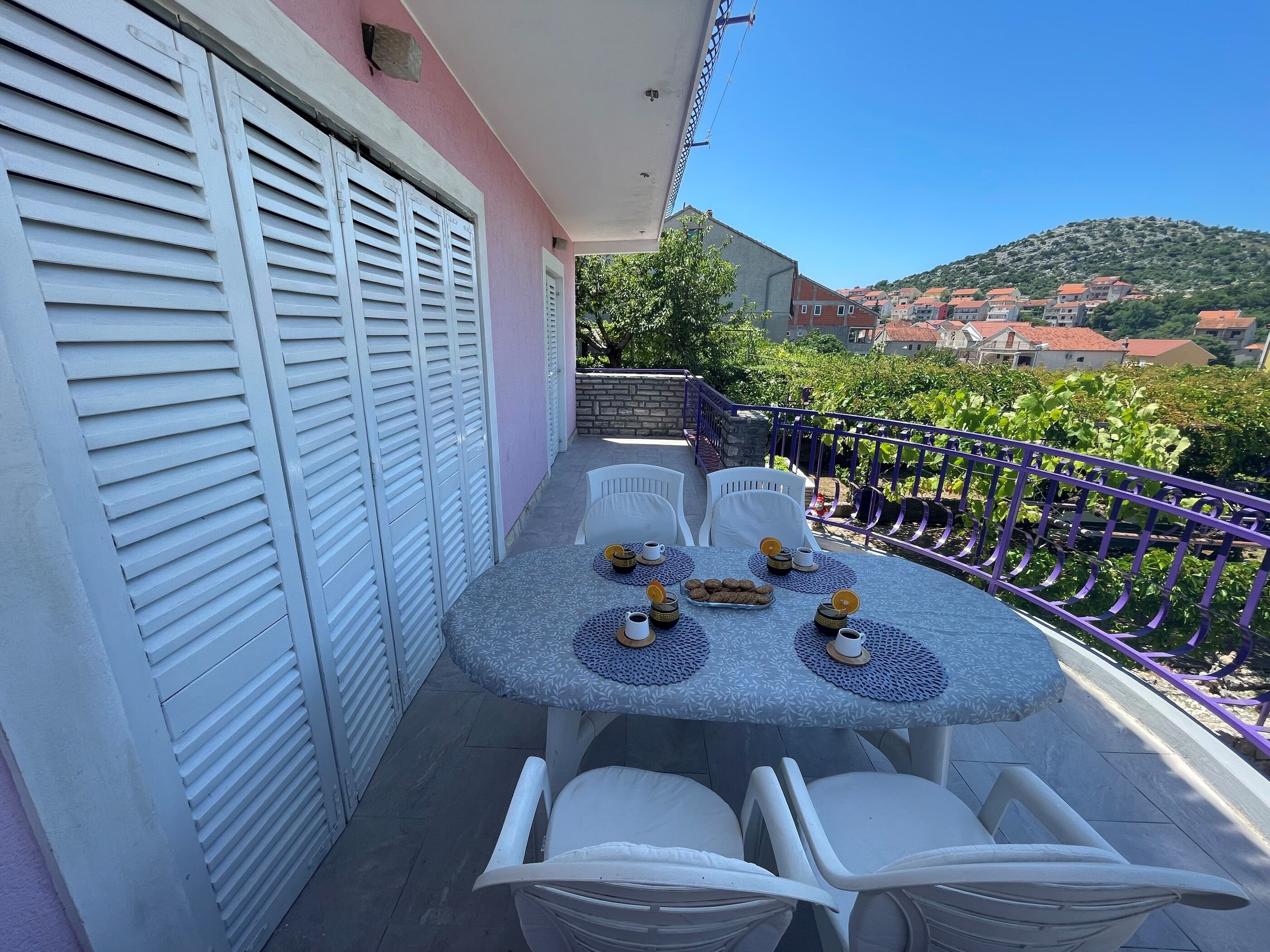 Apartment Lavender Dream 82491-A2