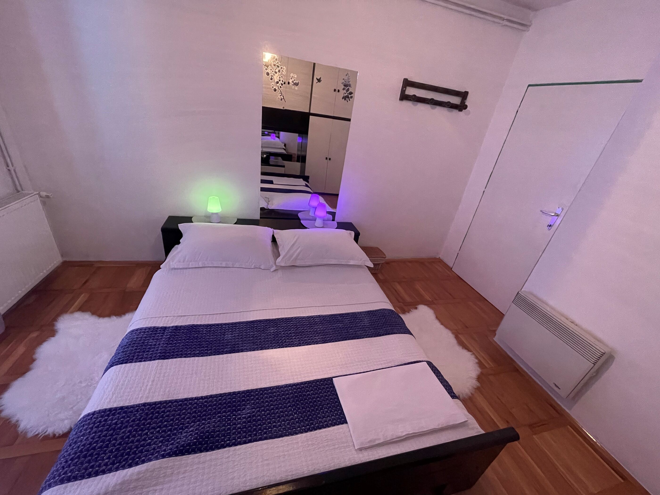 Apartment Lavender Dream 82491-A2