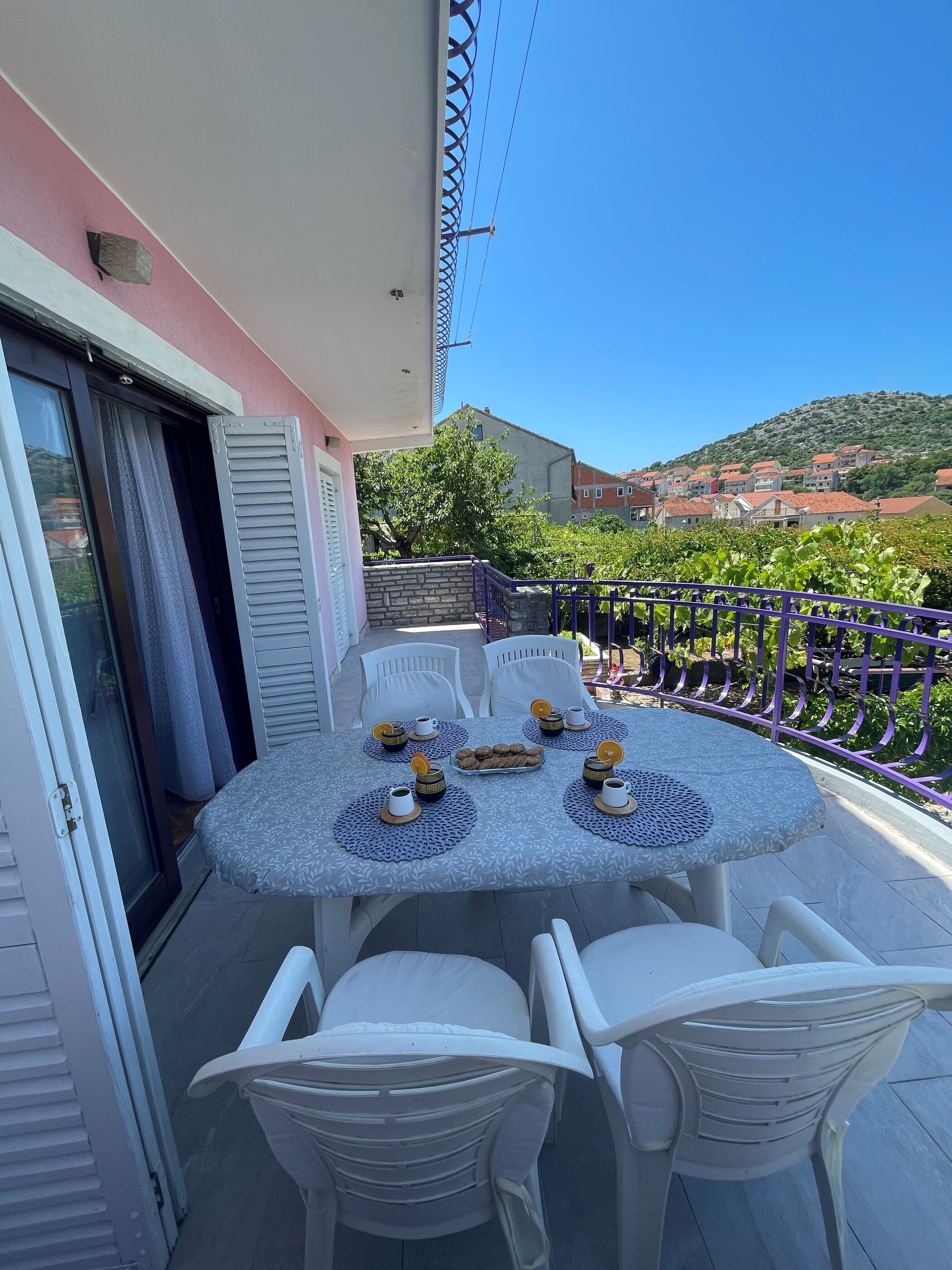 Apartment Lavender Dream 82491-A2