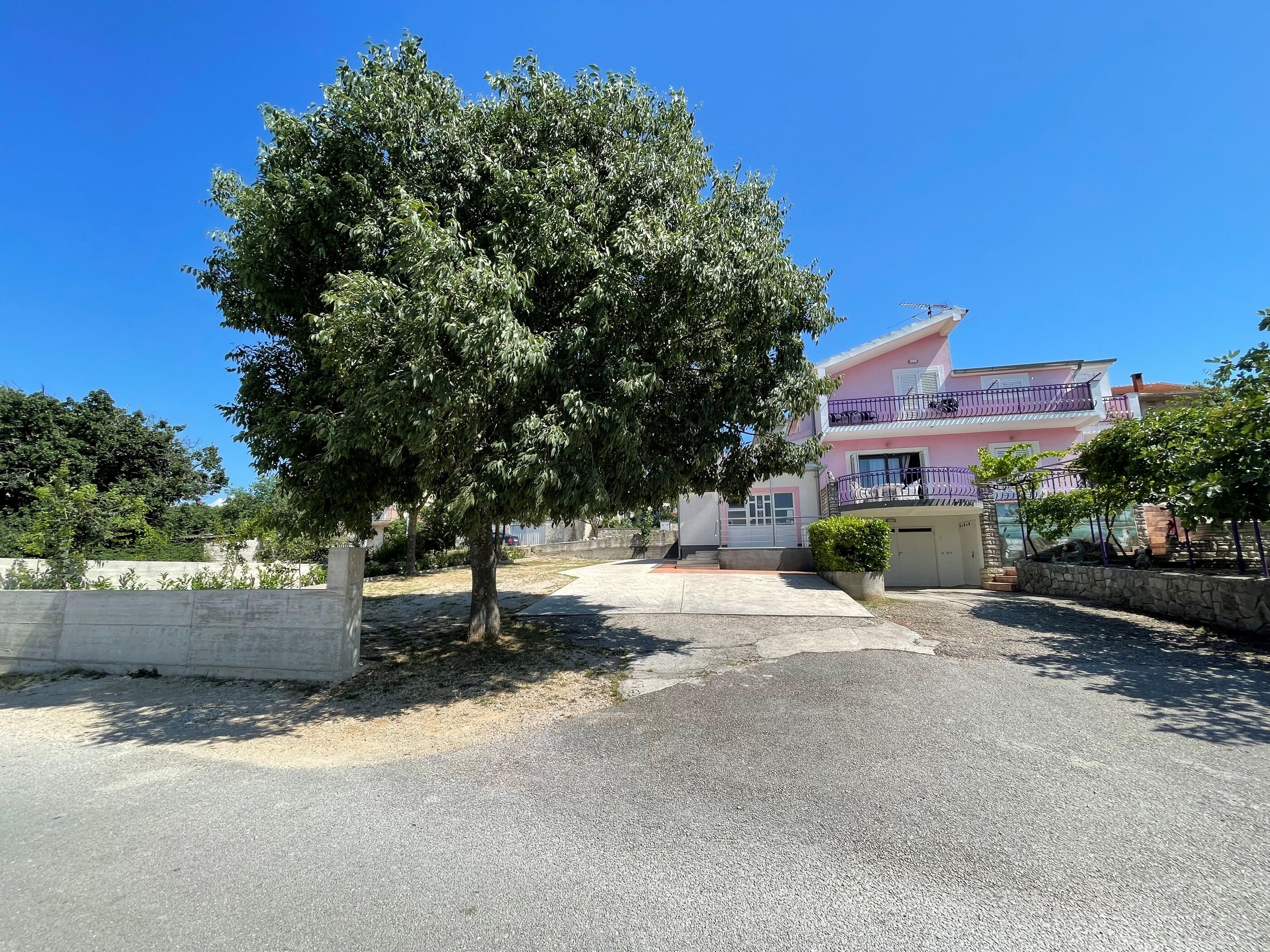 Apartment Lavender Dream 82491-A2