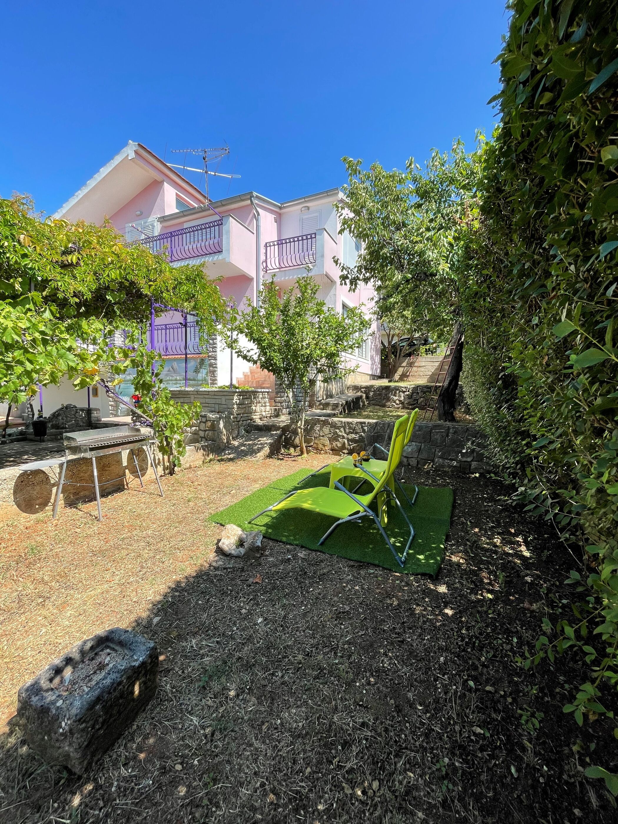 Apartment Lavender Dream 82491-A2