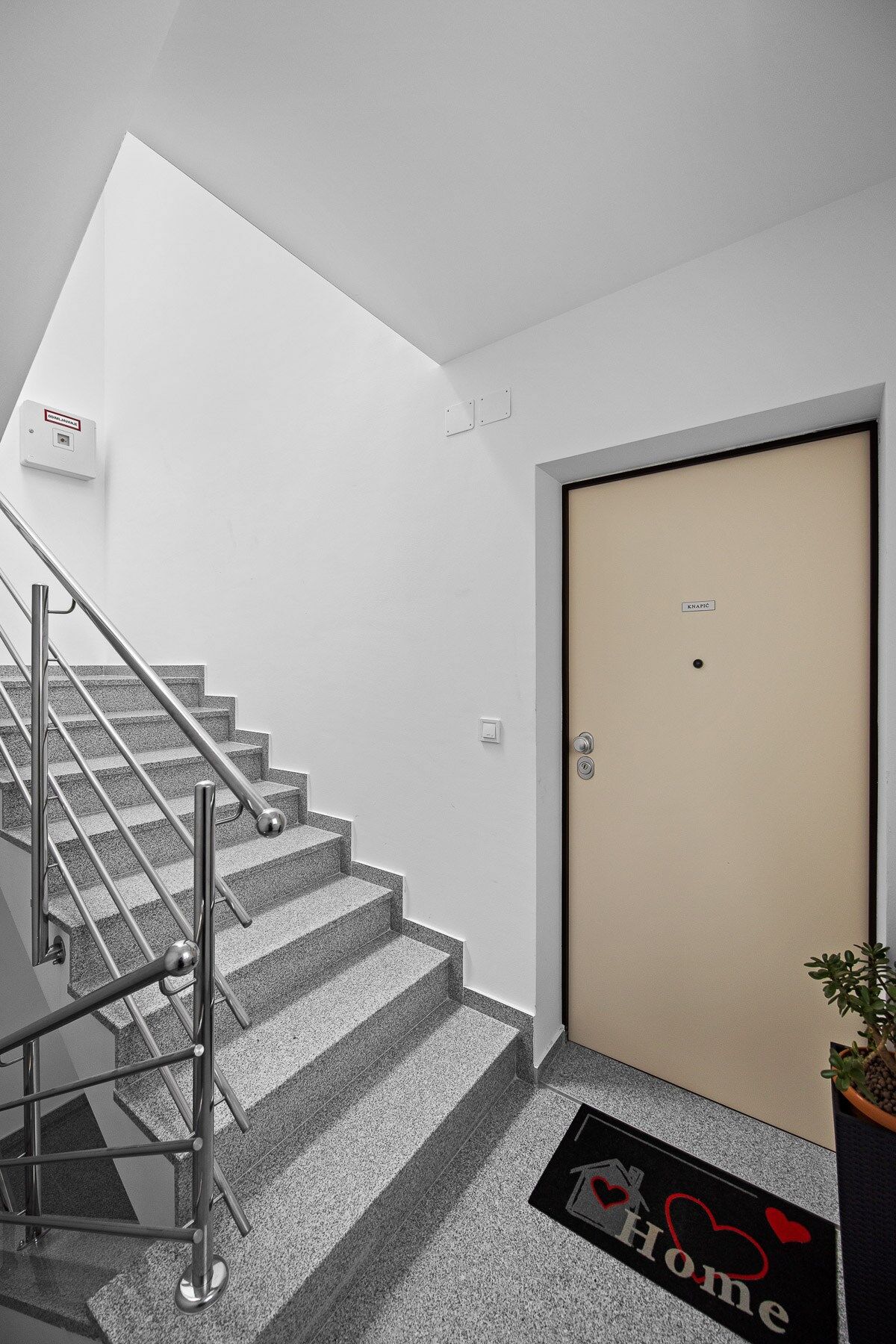 House Goga 74275-A1
