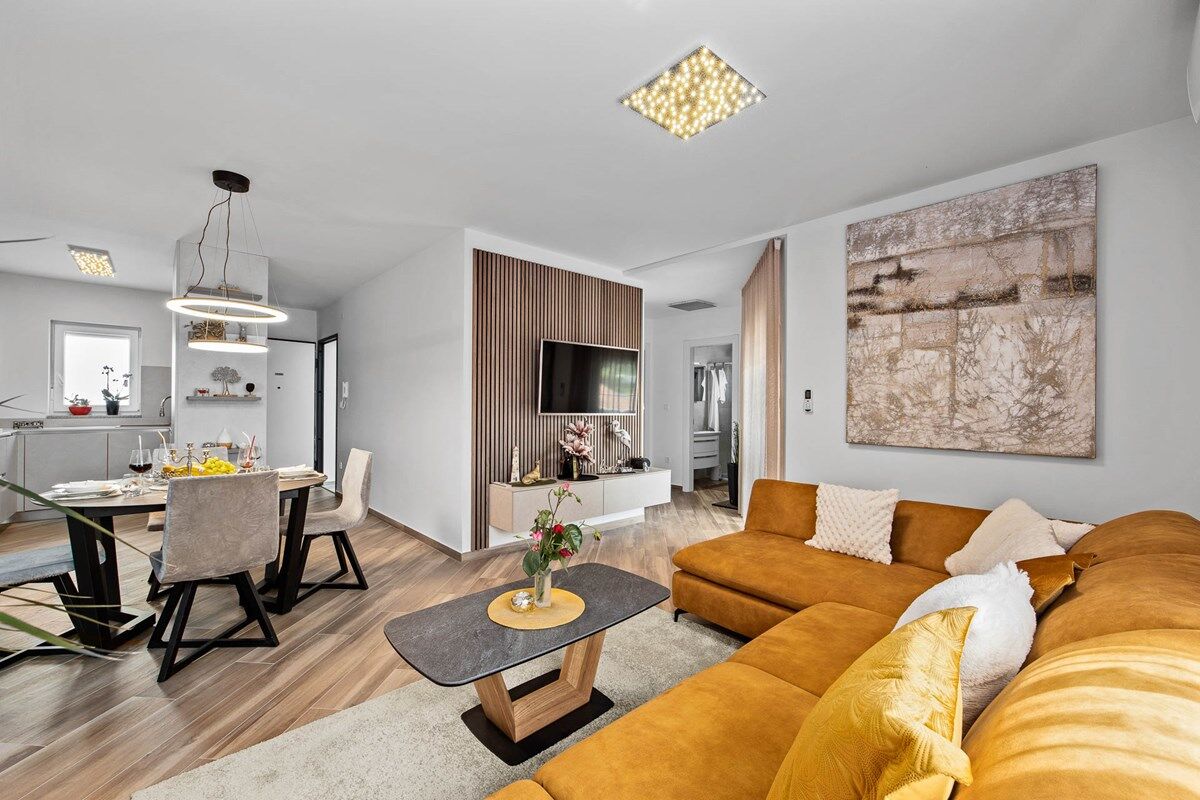 House Goga 74275-A1