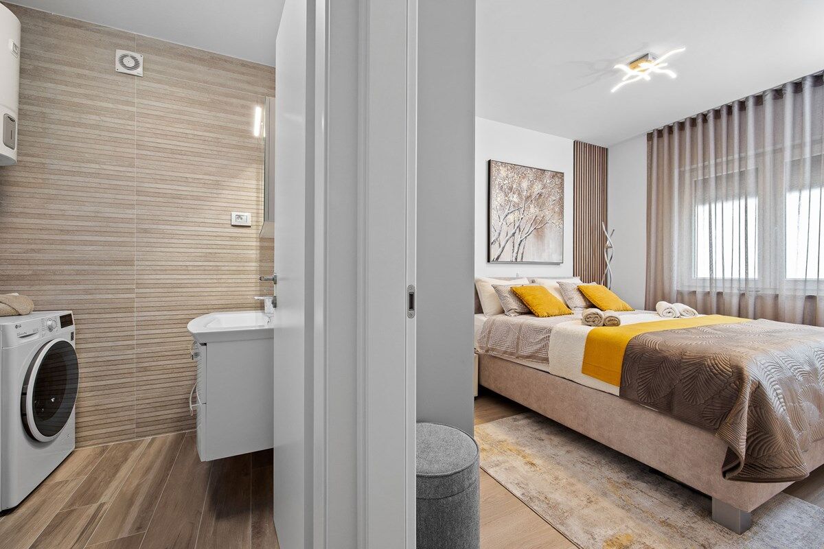 House Goga 74275-A1