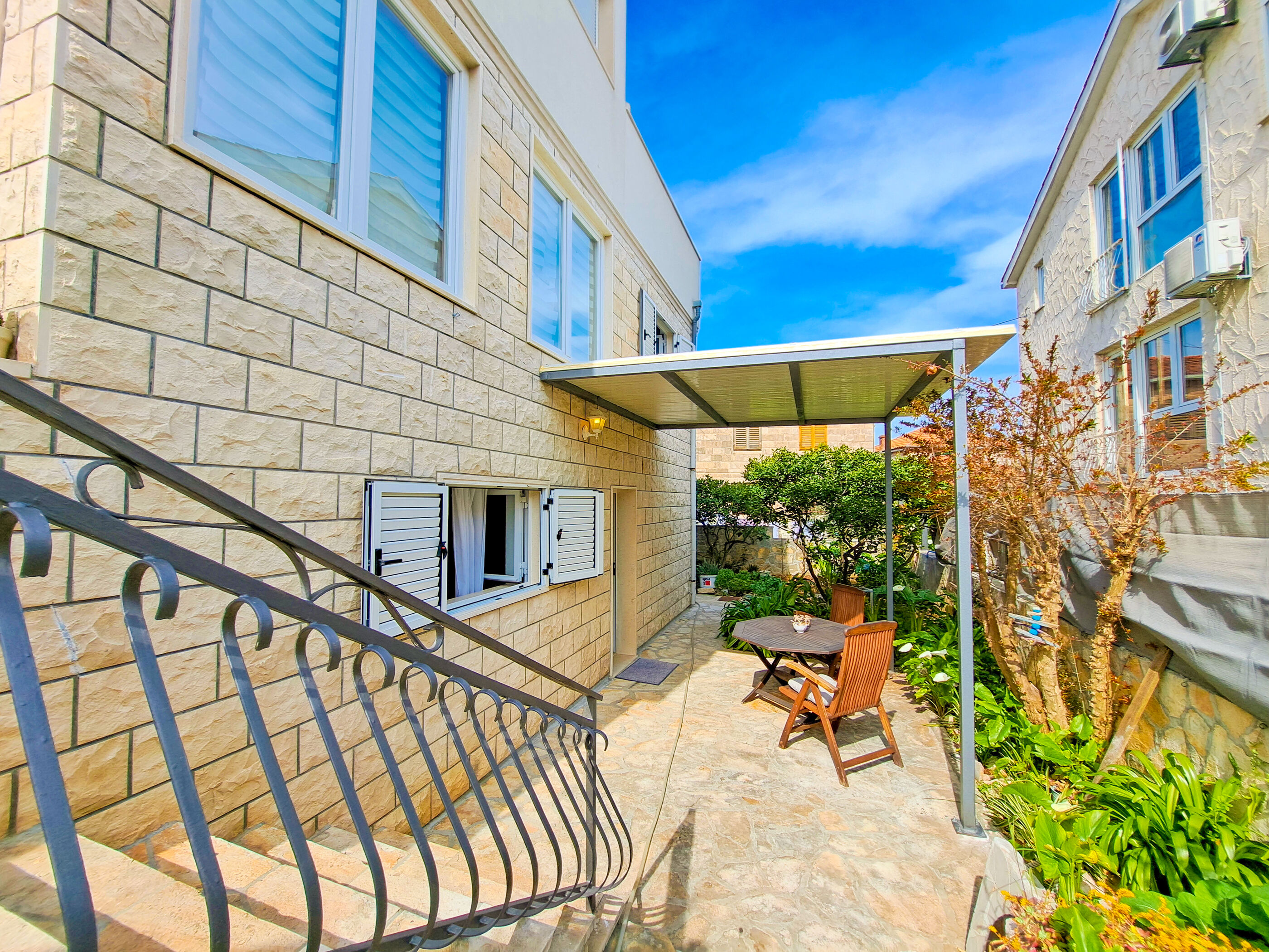Apartments Ivanka 46321-A2