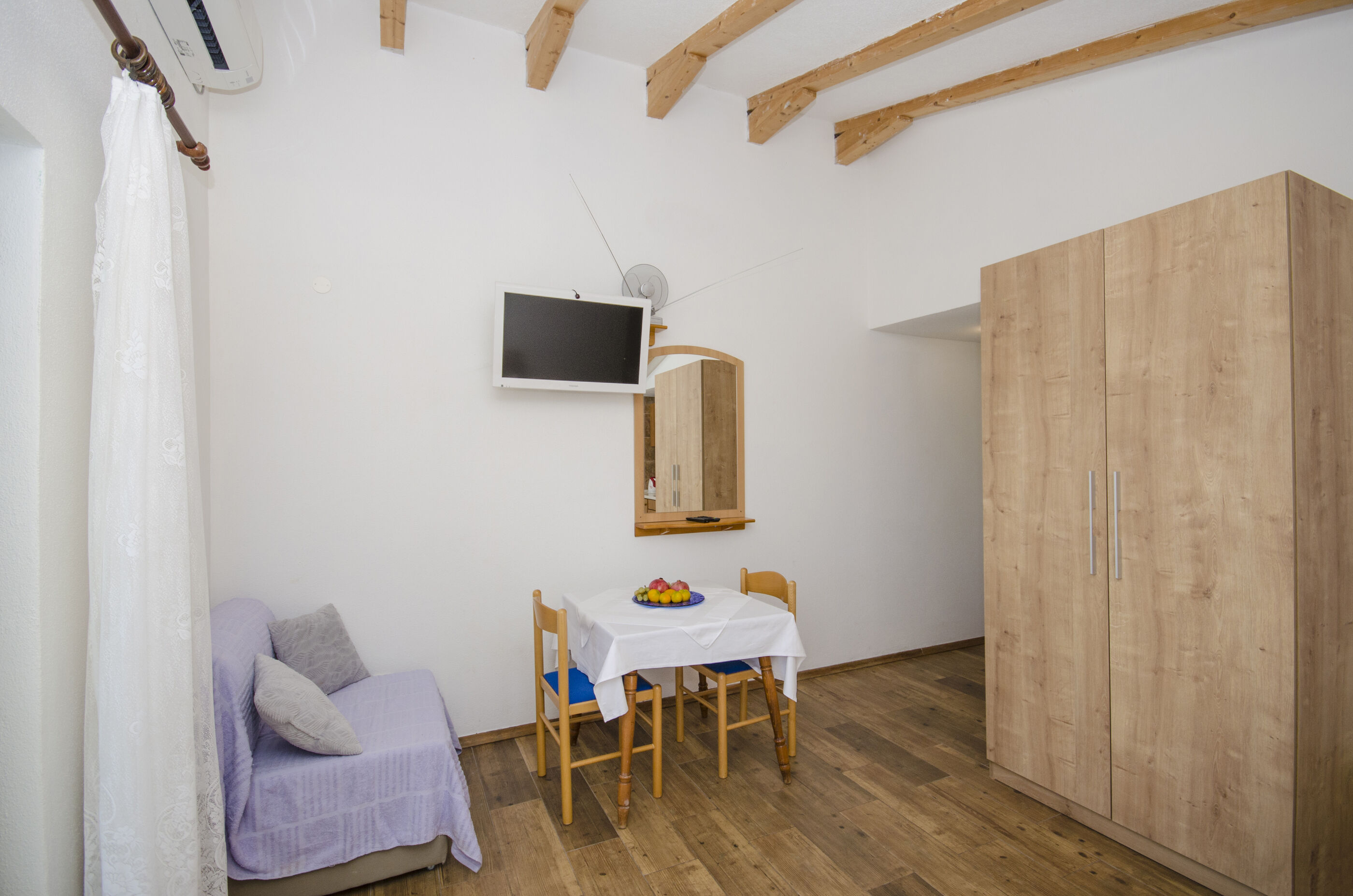 Apartments Mira 29411-A1