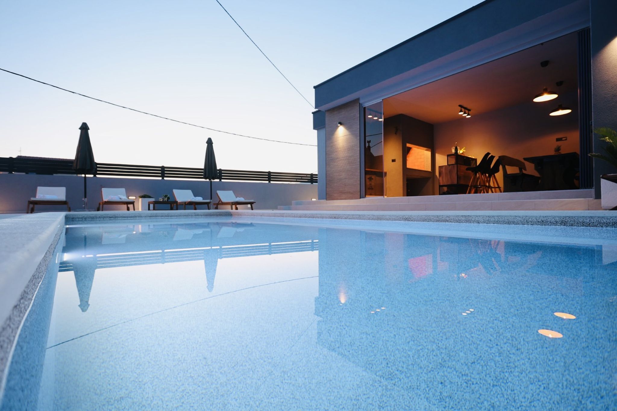 Apartman Holiday Home TiA A1
