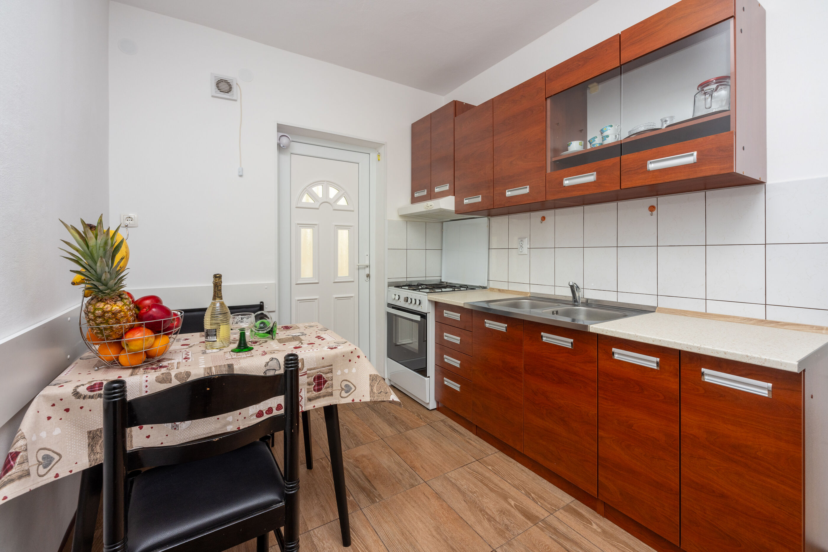 Apartments Miroslava 62514-A1