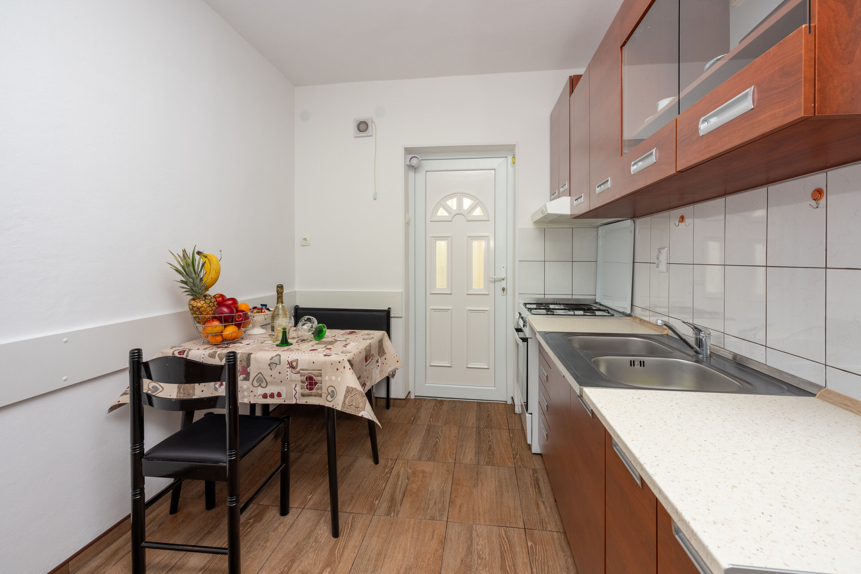 Apartments Miroslava 62514-A1
