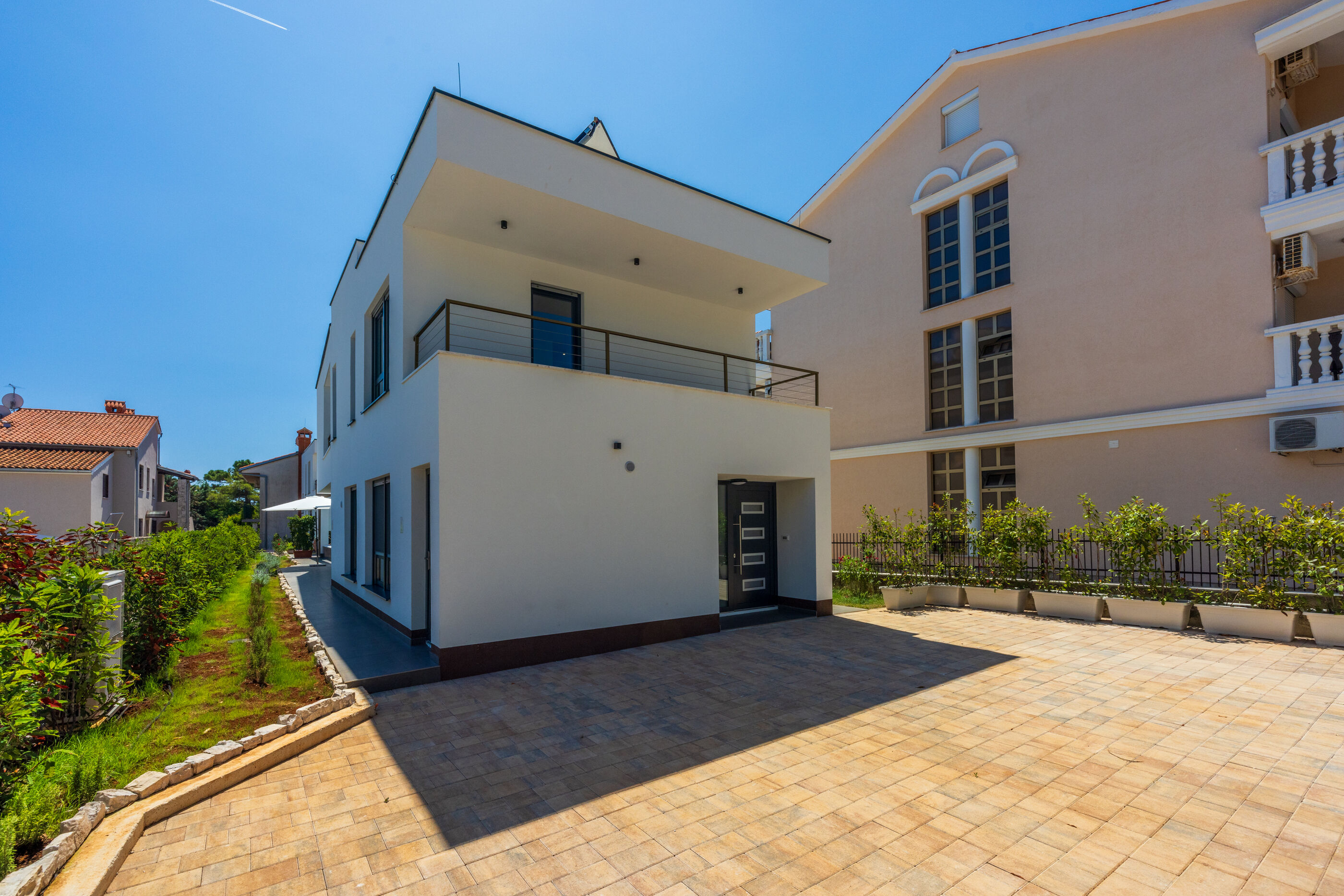 Photo of House Neptunia