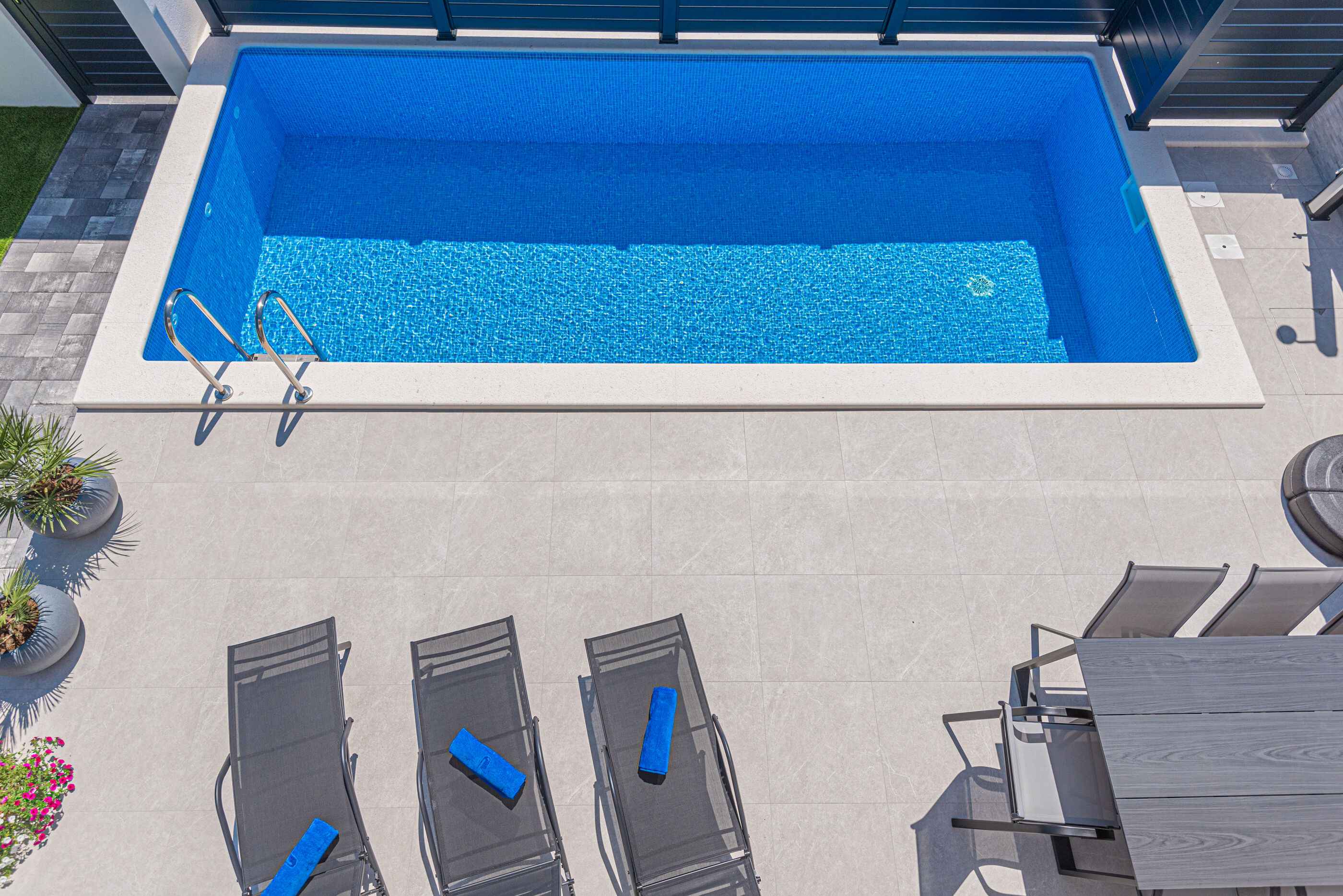Villa Elegance Escape V4251-K2