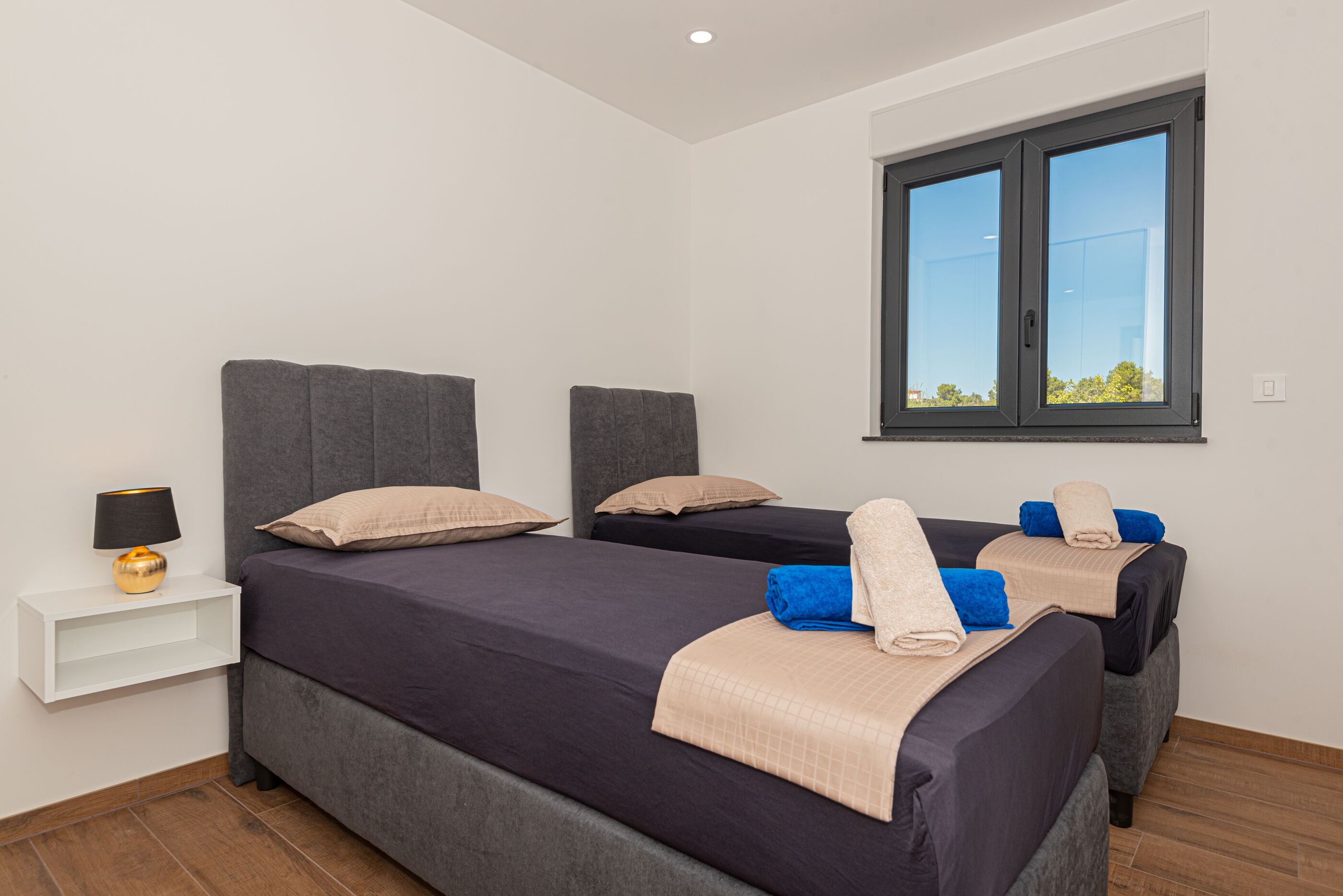 Villa Elegance Escape V4251-K2