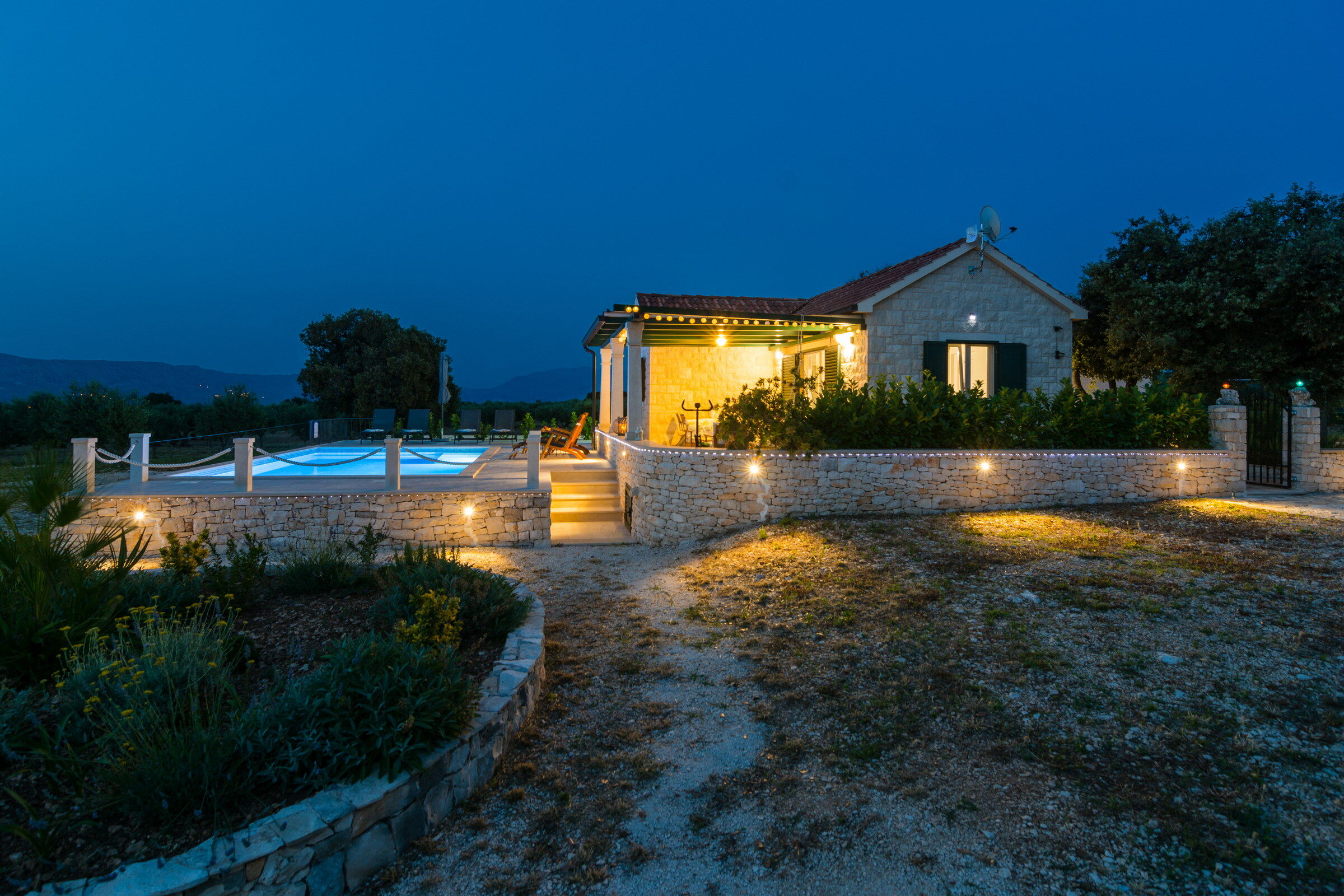 House Blato 88702-K1