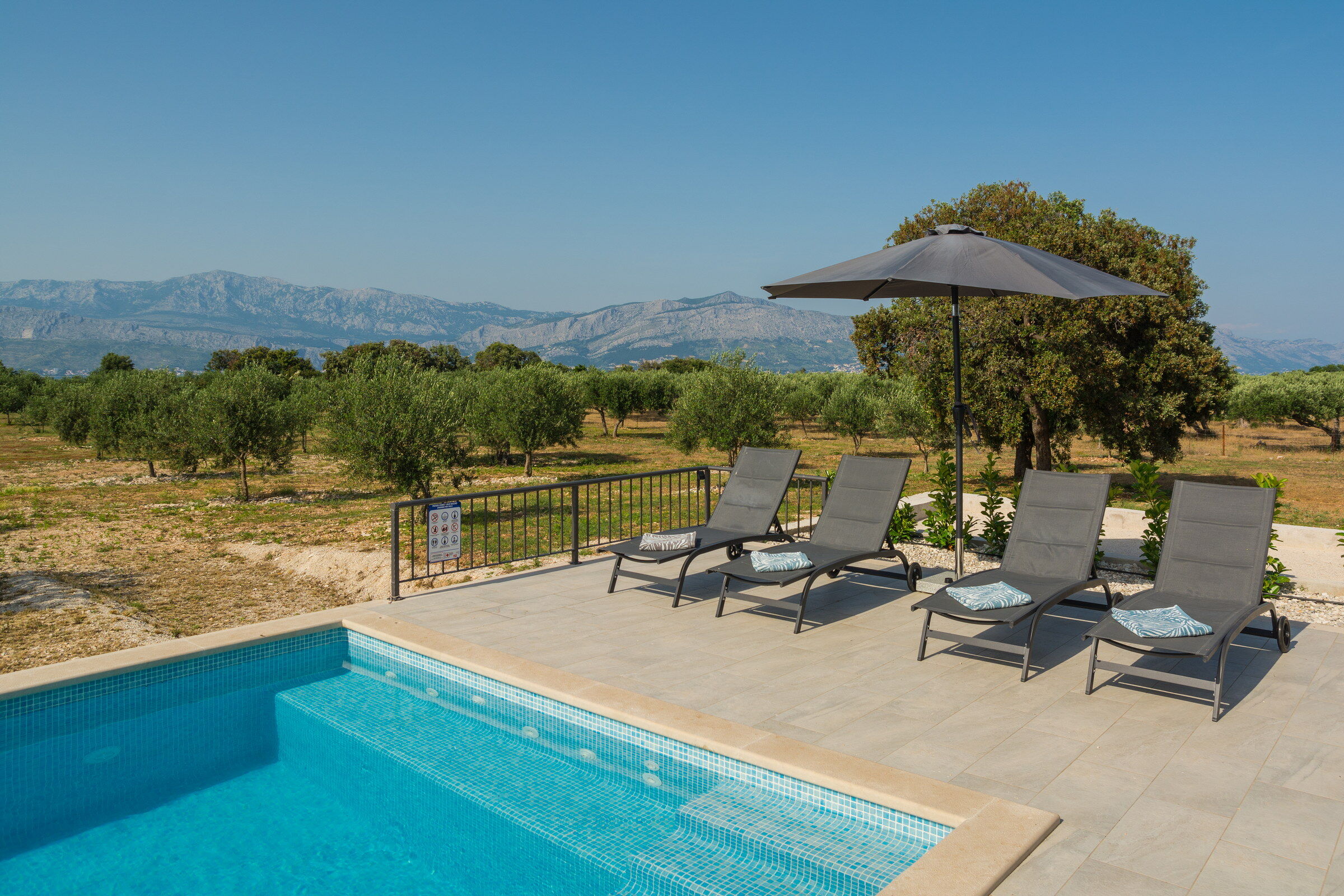House Blato 88702-K1