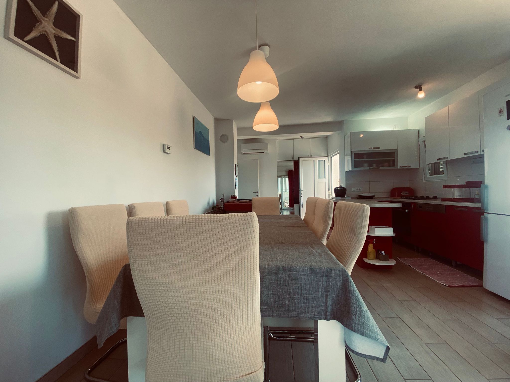Apartment Modesty 94171-A1