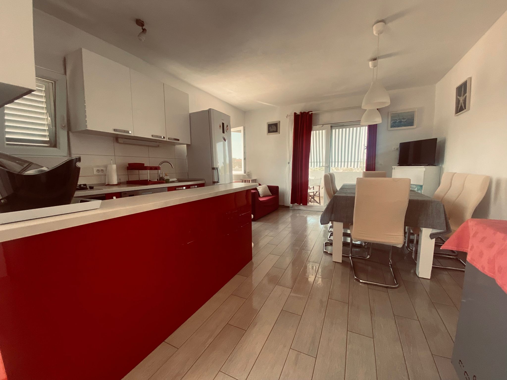 Apartment Modesty 94171-A1