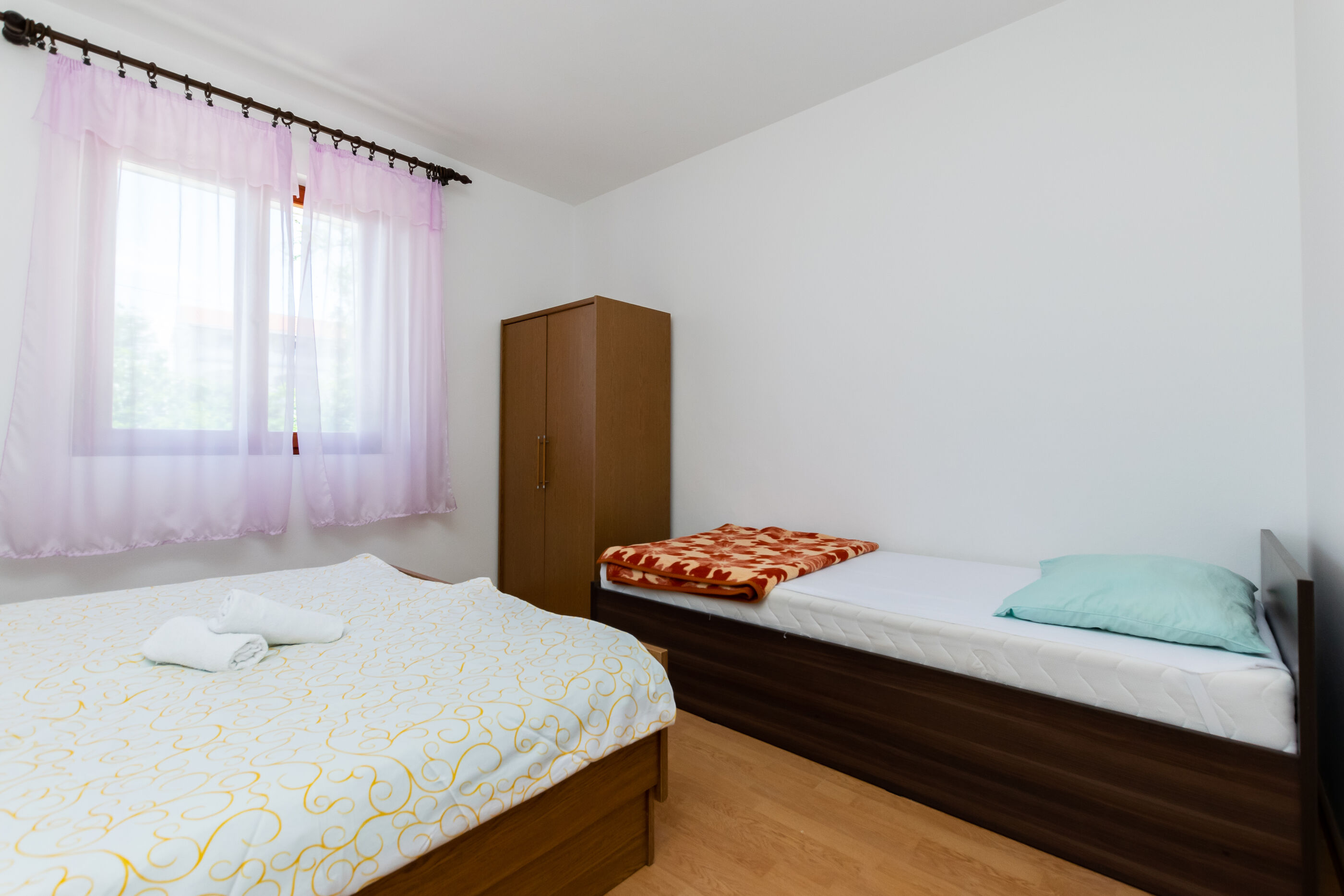 Apartments Iva 89921-A1