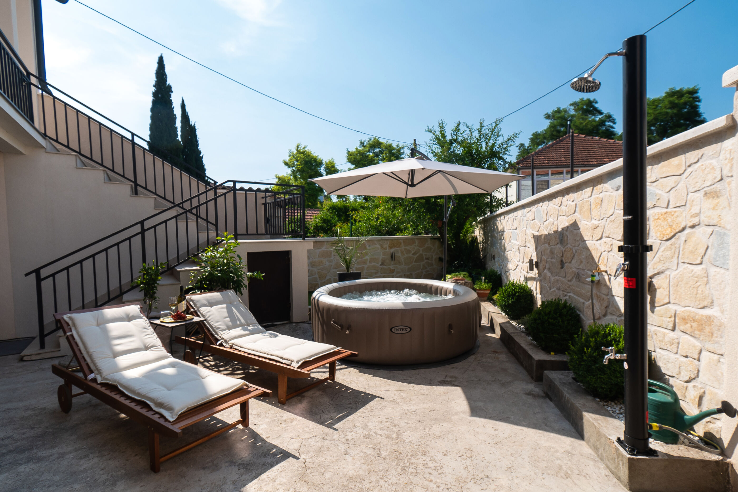 House Bany 96851-K1