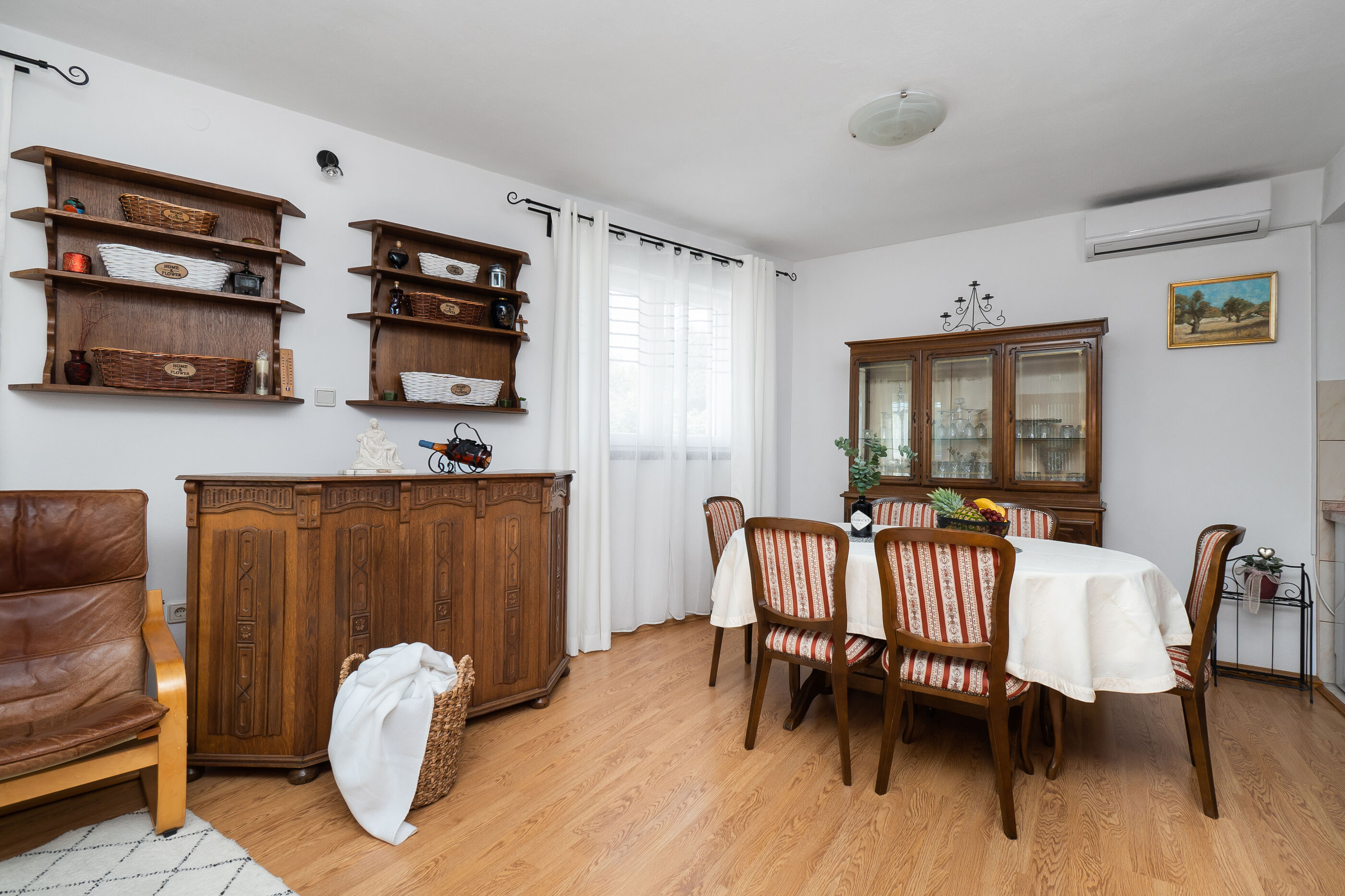 House Bany 96851-K1