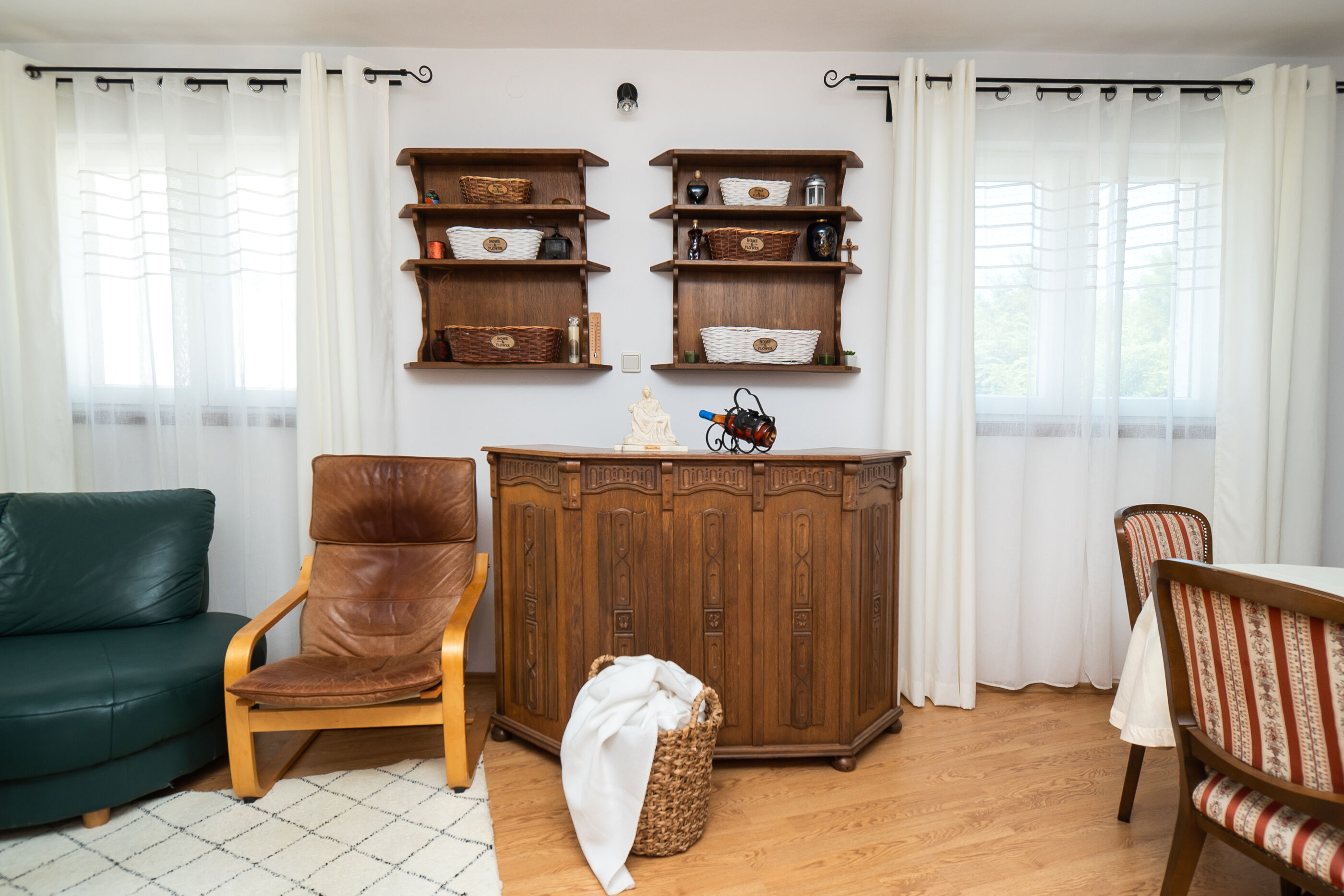 House Bany 96851-K1