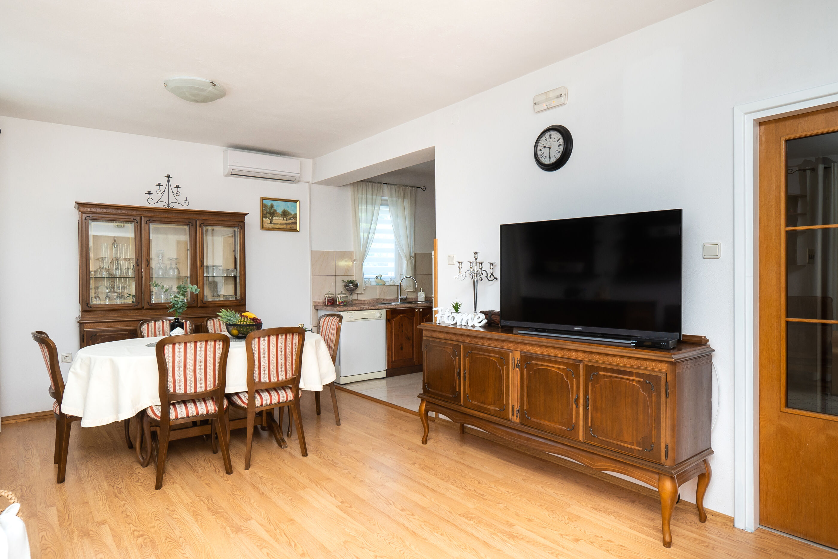 House Bany 96851-K1