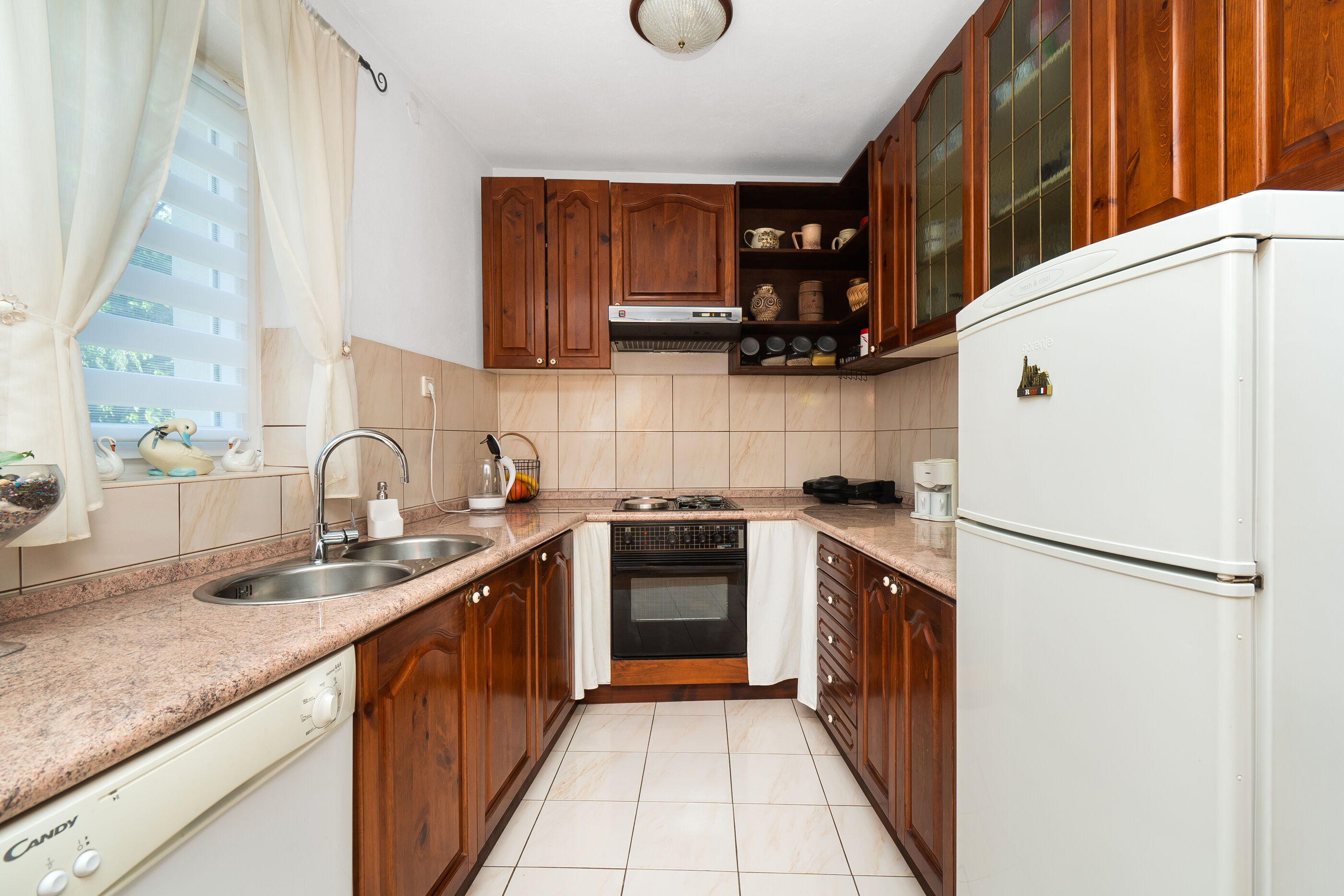 House Bany 96851-K1