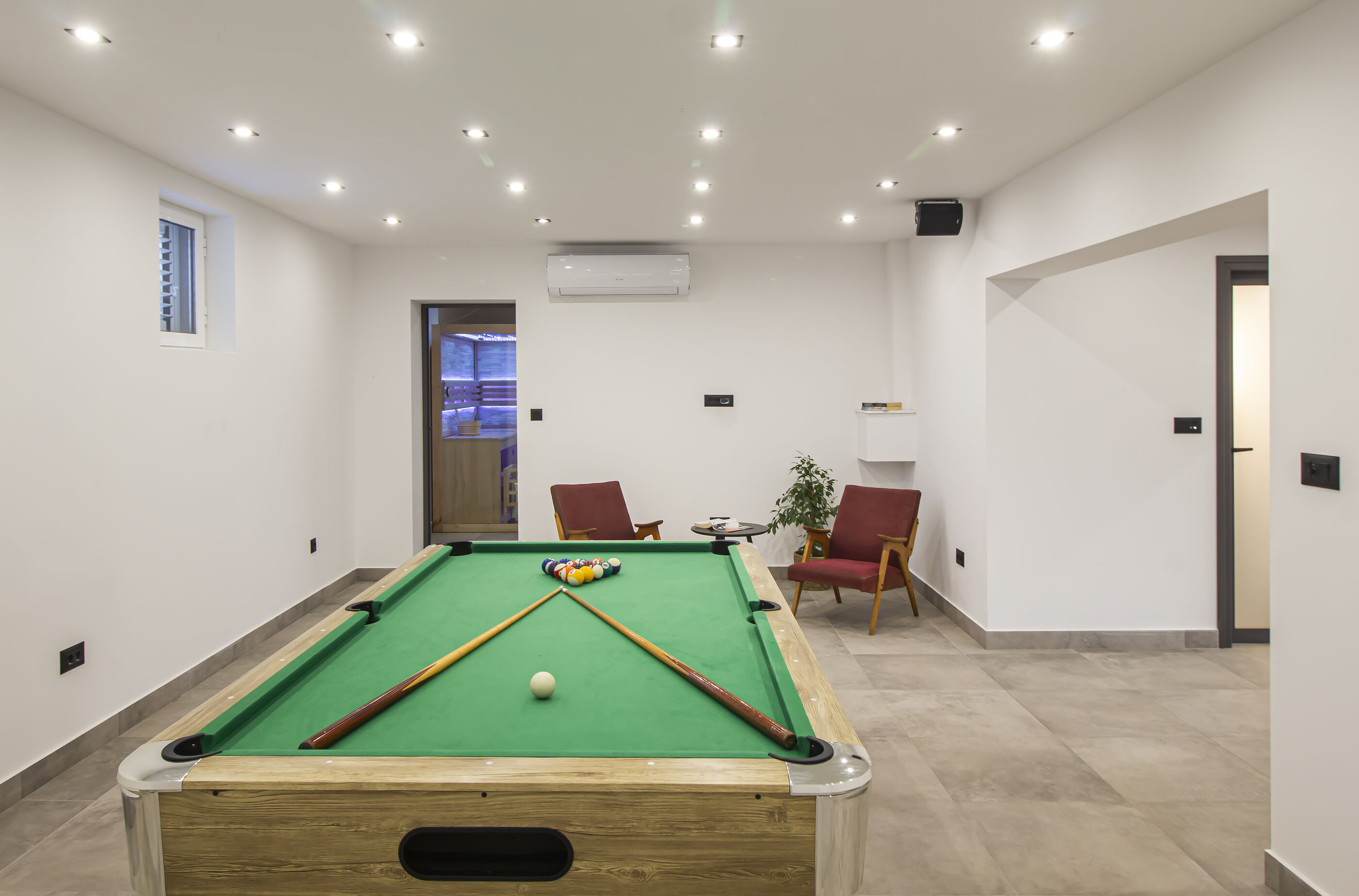 House Anavi V9341-K1