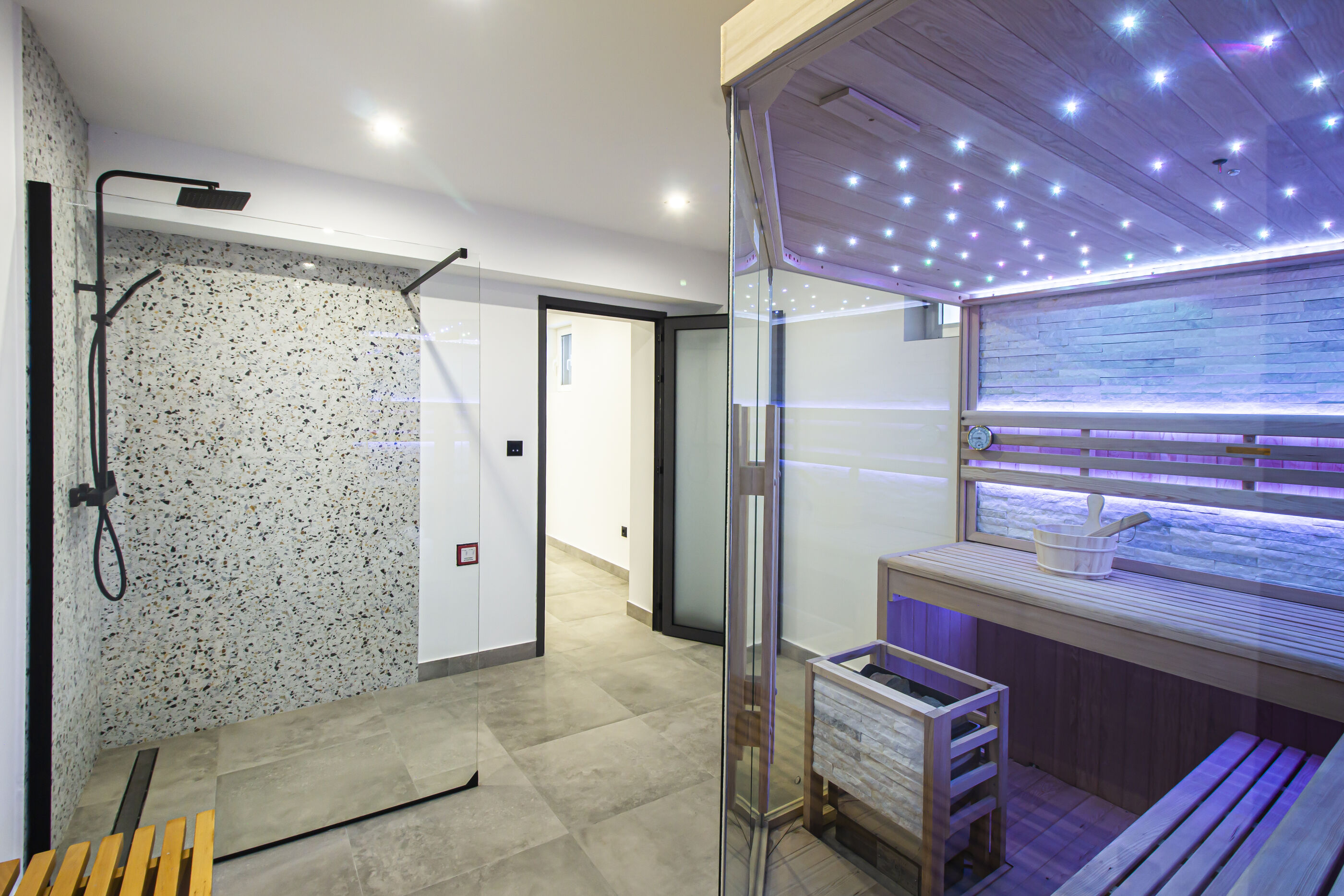 House Anavi V9341-K1