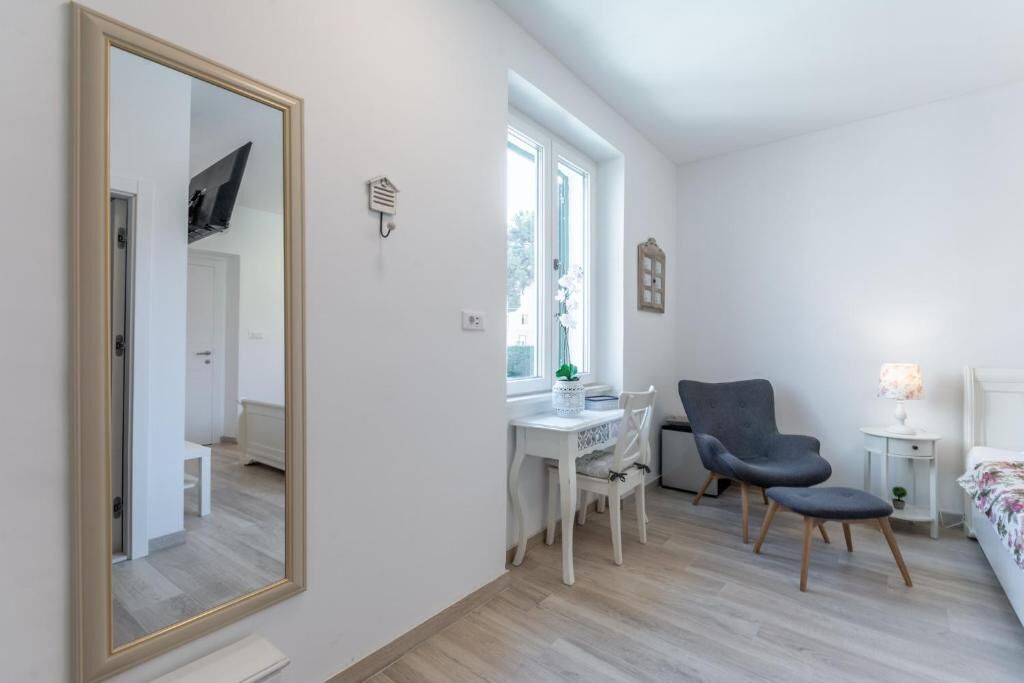 Apartments and Room Poesia 96991-S3