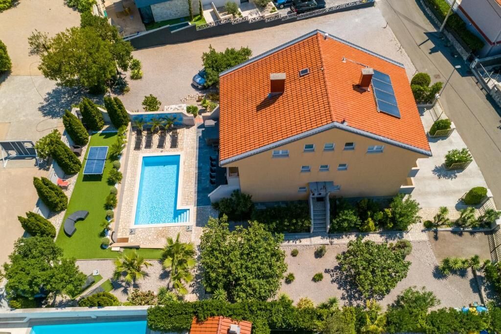 House Moderna 2 62699-A1