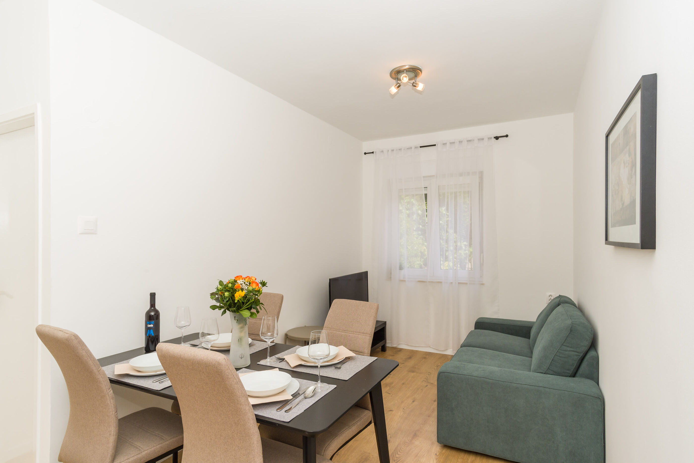Apartments and Room Mira 84968-A1