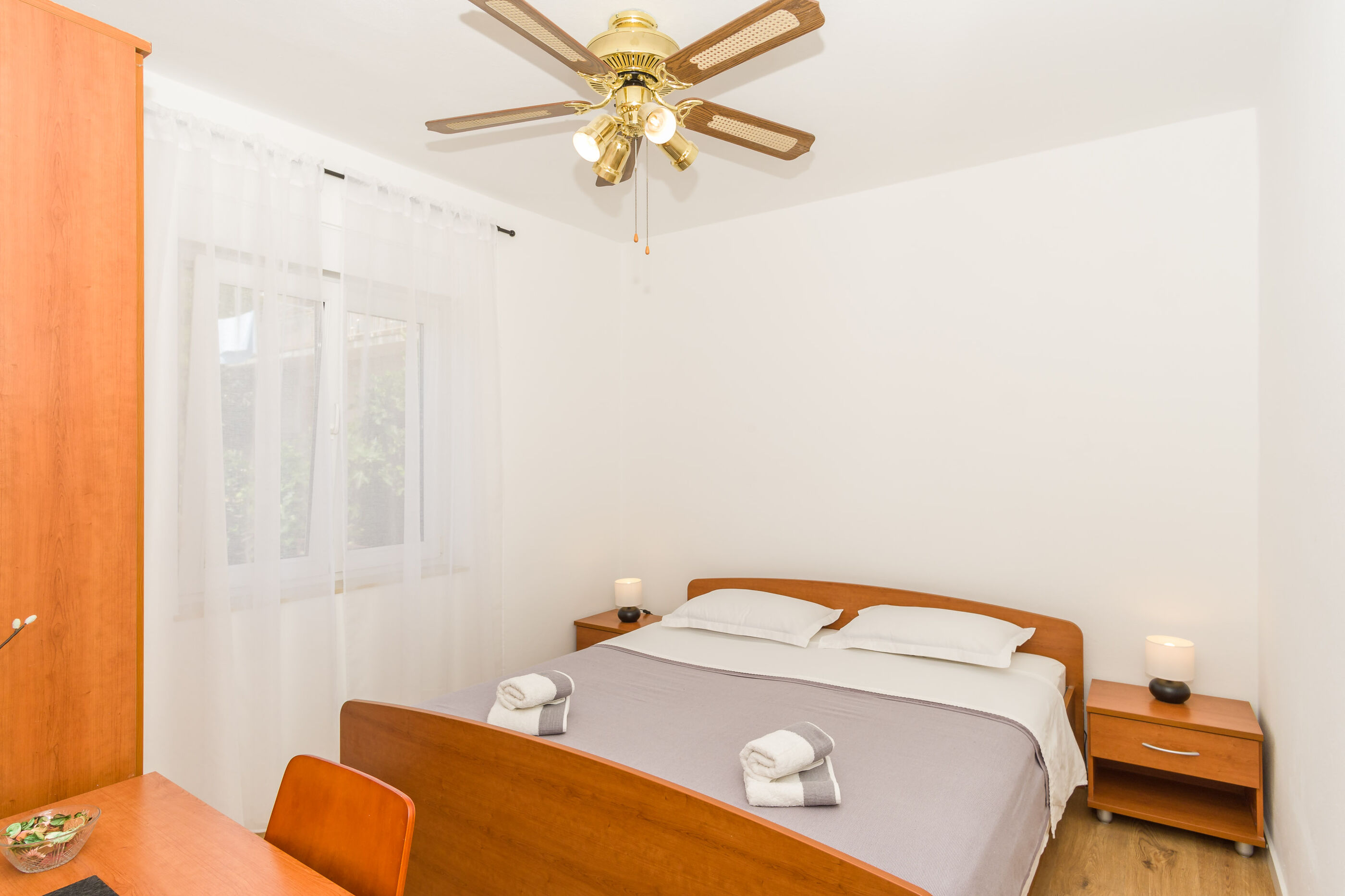 Apartments and Room Mira 84968-A1
