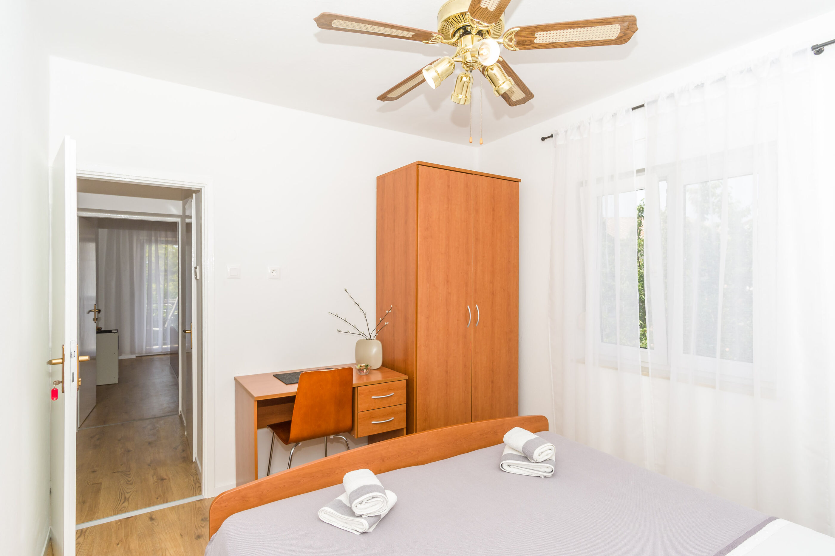 Apartments and Room Mira 84968-A1