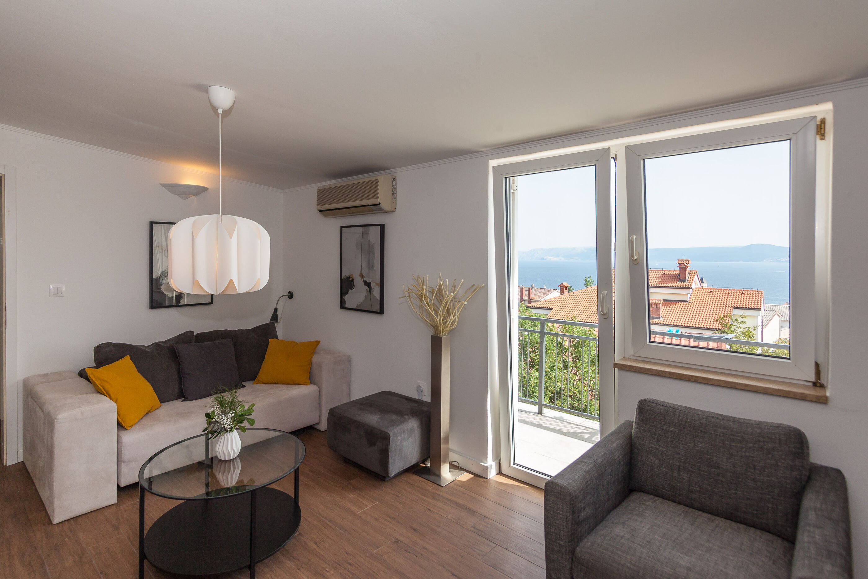 Apartments and Room Mira 84968-A2