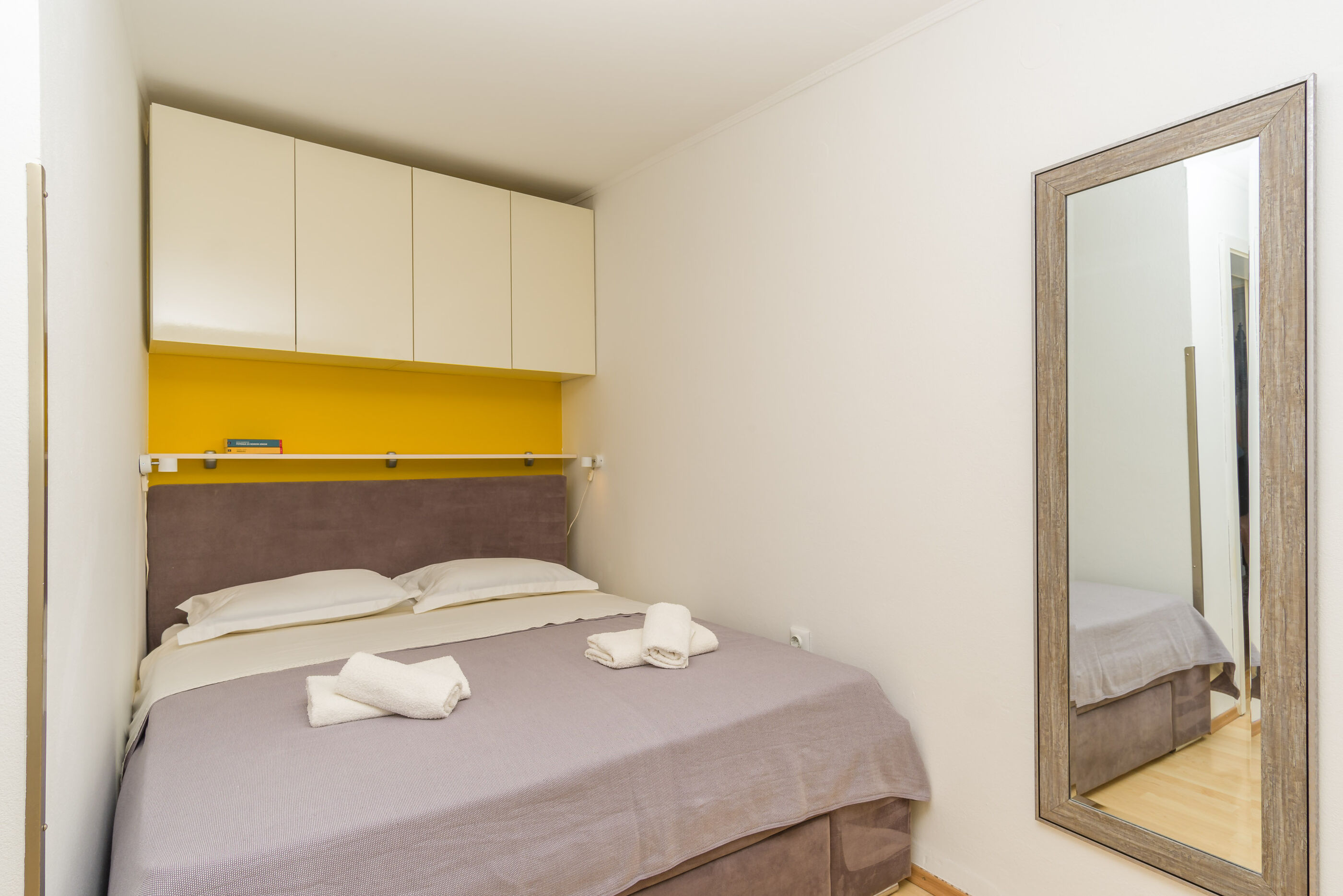 Apartments and Room Mira 84968-A2