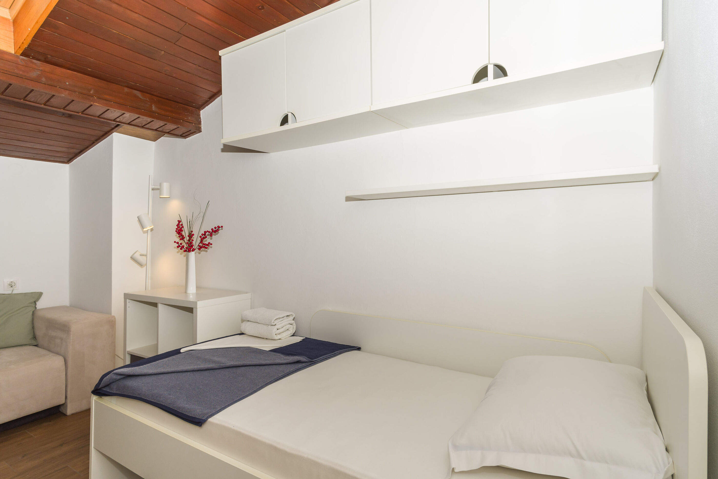 Apartments and Room Mira 84968-A2