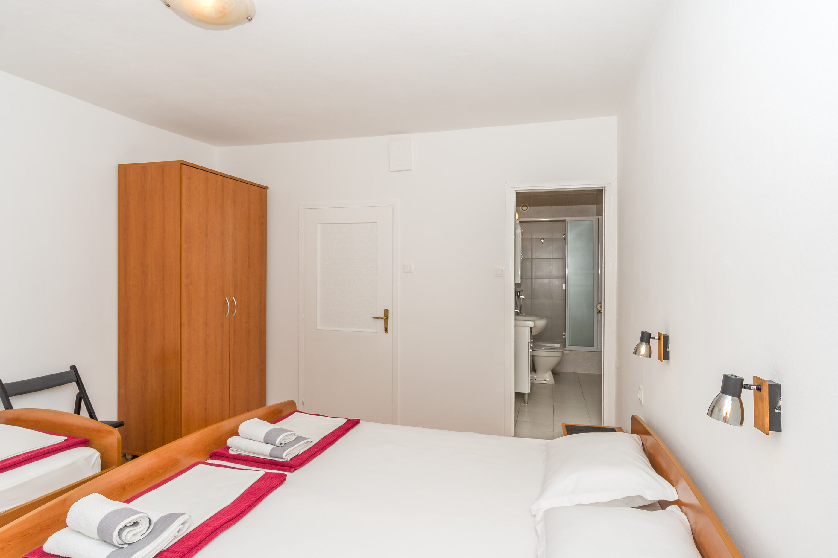 Apartments and Room Mira 84968-S1