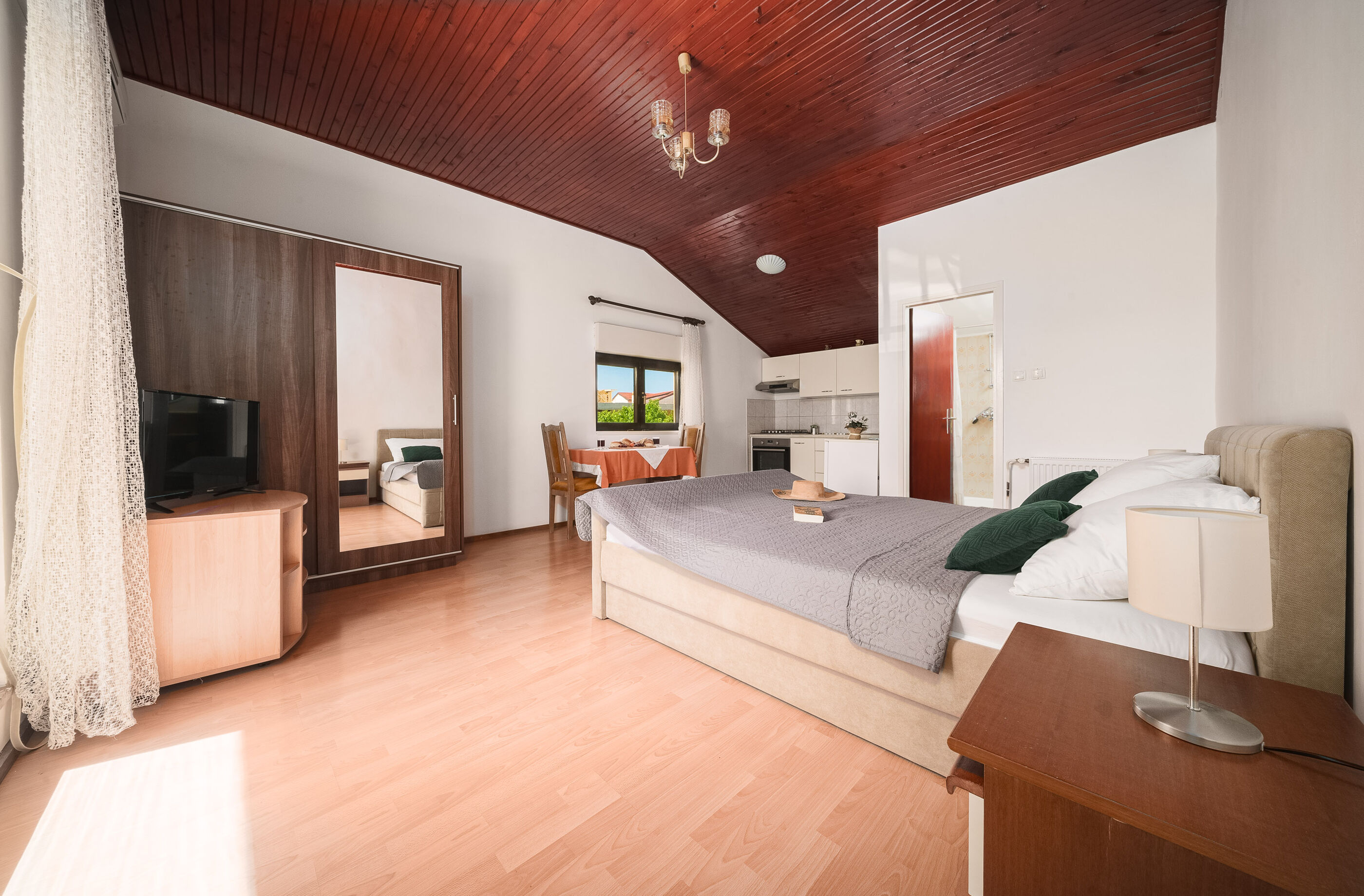 Apartment and Rooms Mrkovic 88981-A2